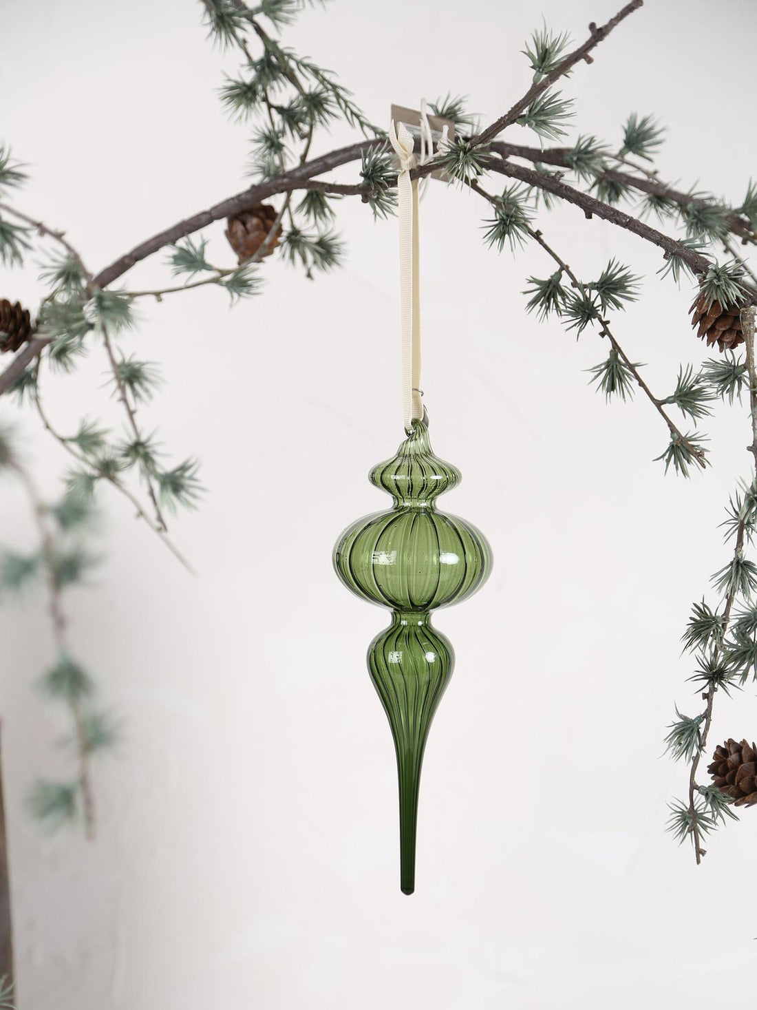 Glosille Pinnacle ornament - Green