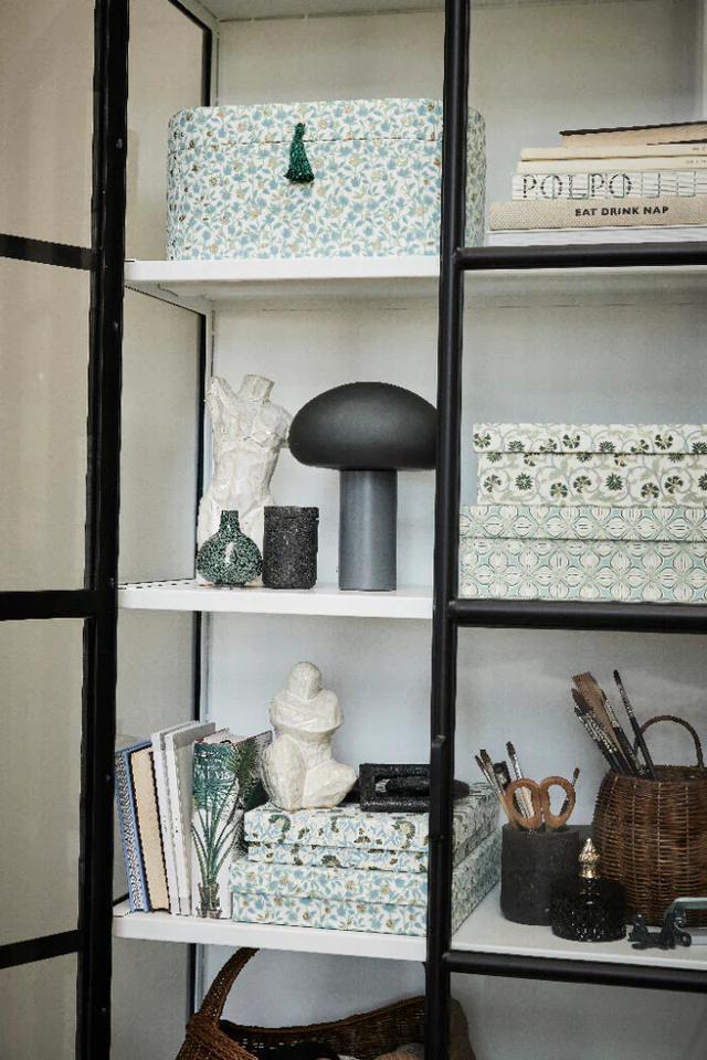 Helene vase - Colour Options Available