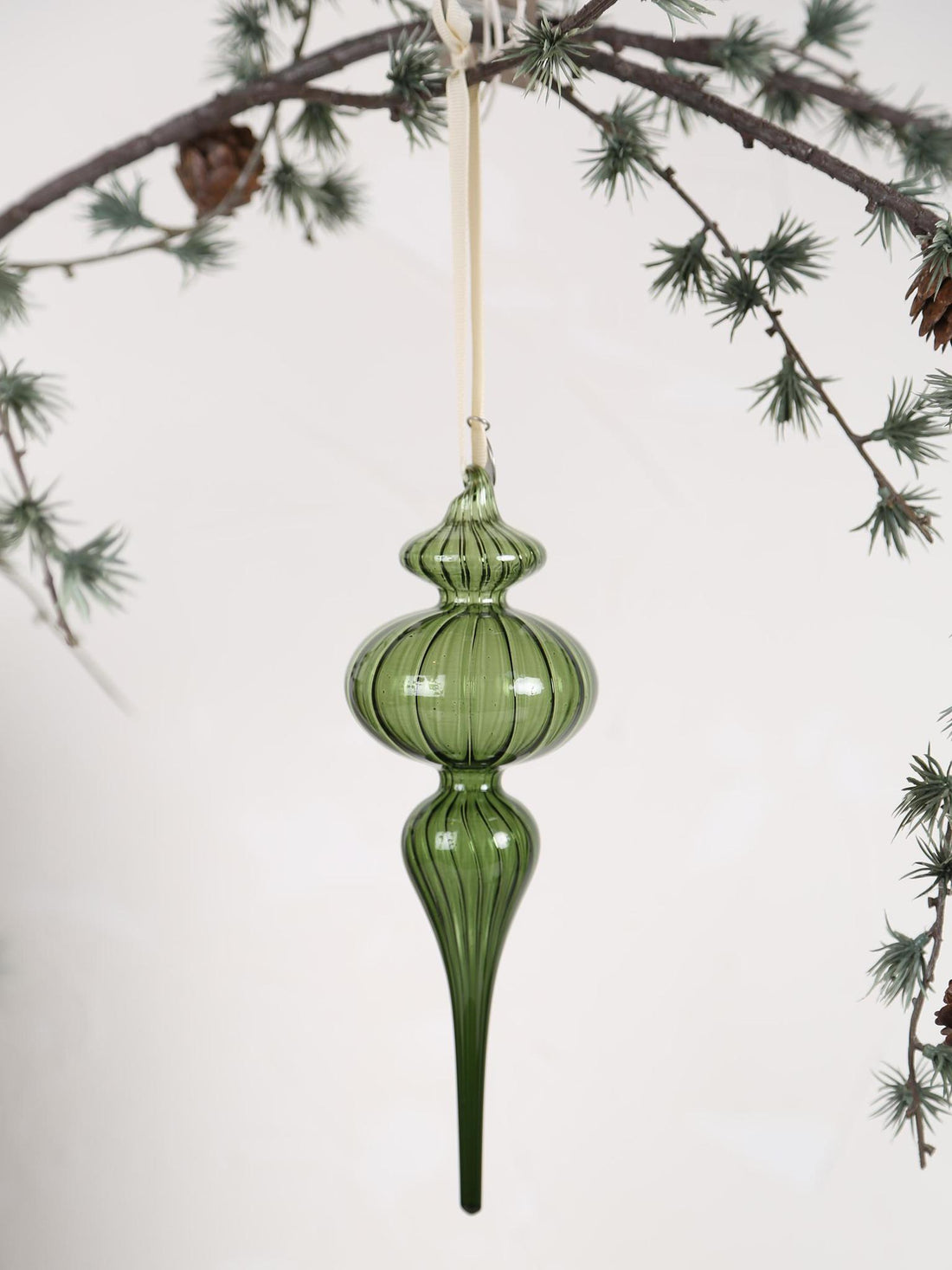Glosille Pinnacle ornament - Green