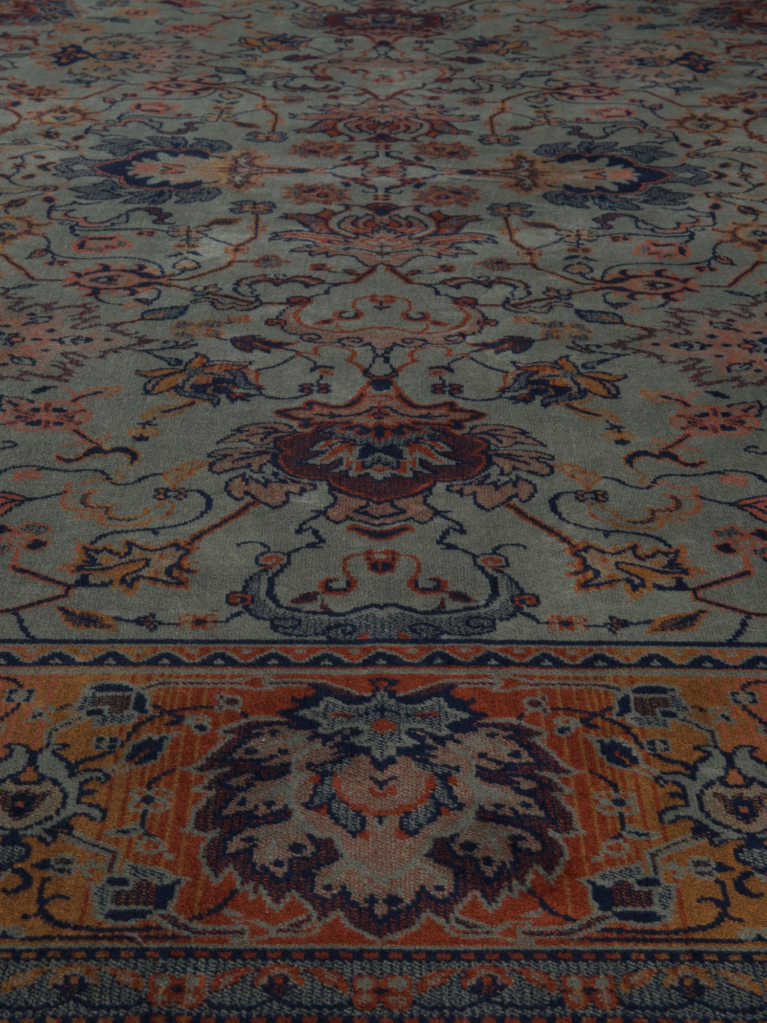 Raz Carpet in Green 160 x 230