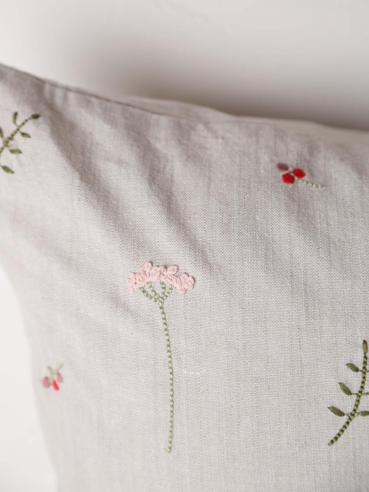 Felinne Linen Cushion