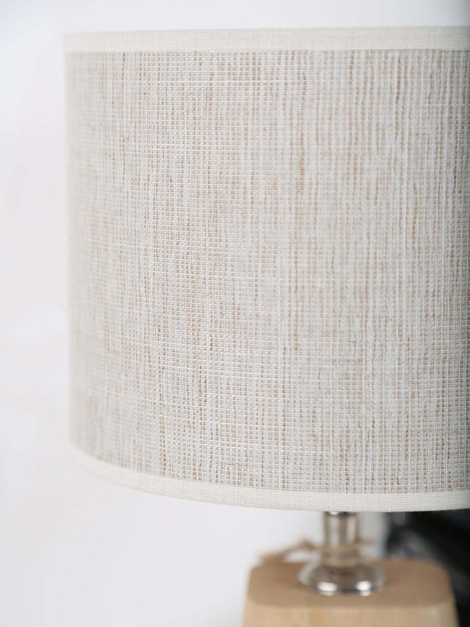 KARDAN Wooden natural Lamp - Wooden Base - Linen Shade