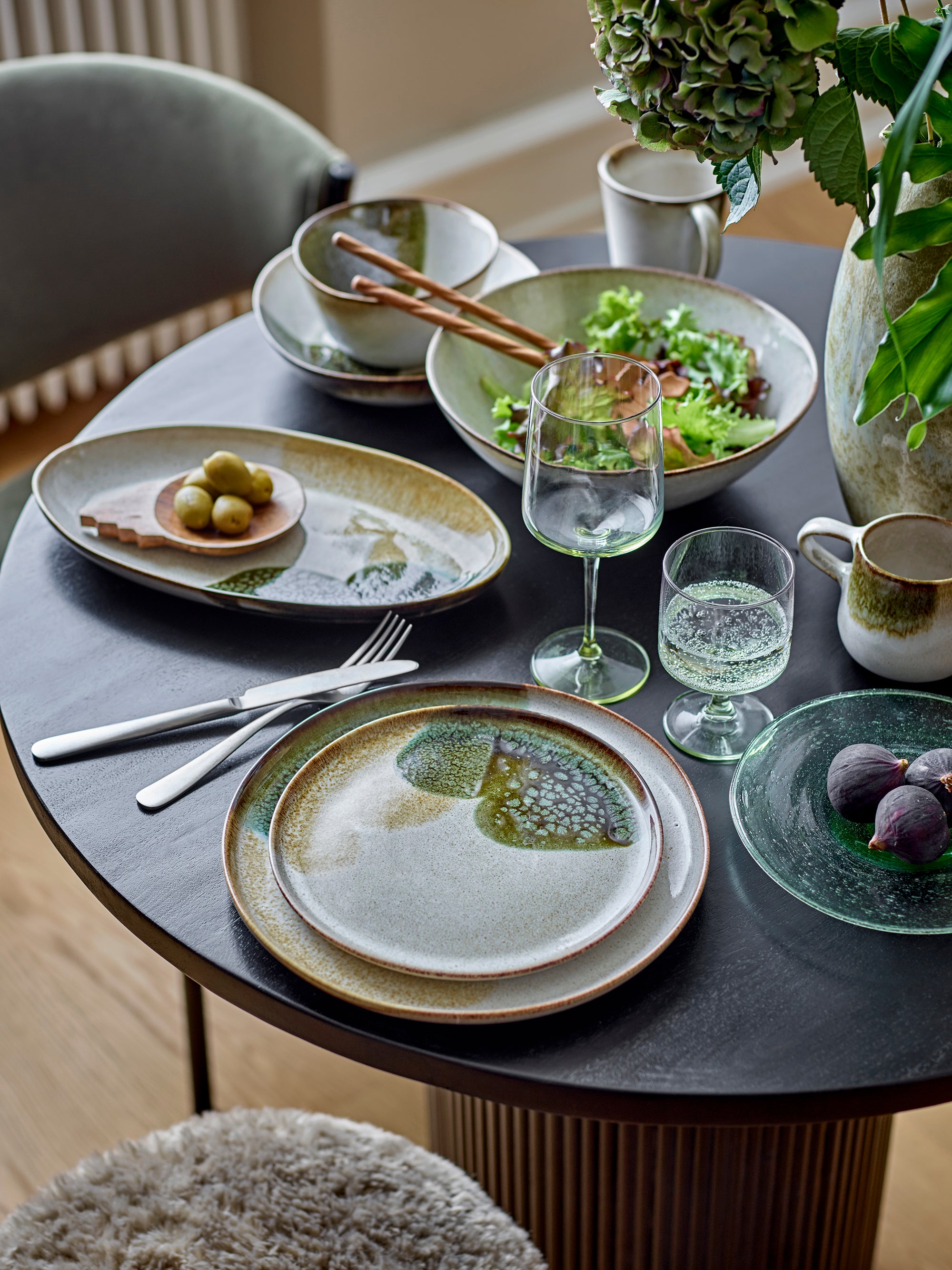 Jules Dipped Serving Plate - Sage Green - Stoneware