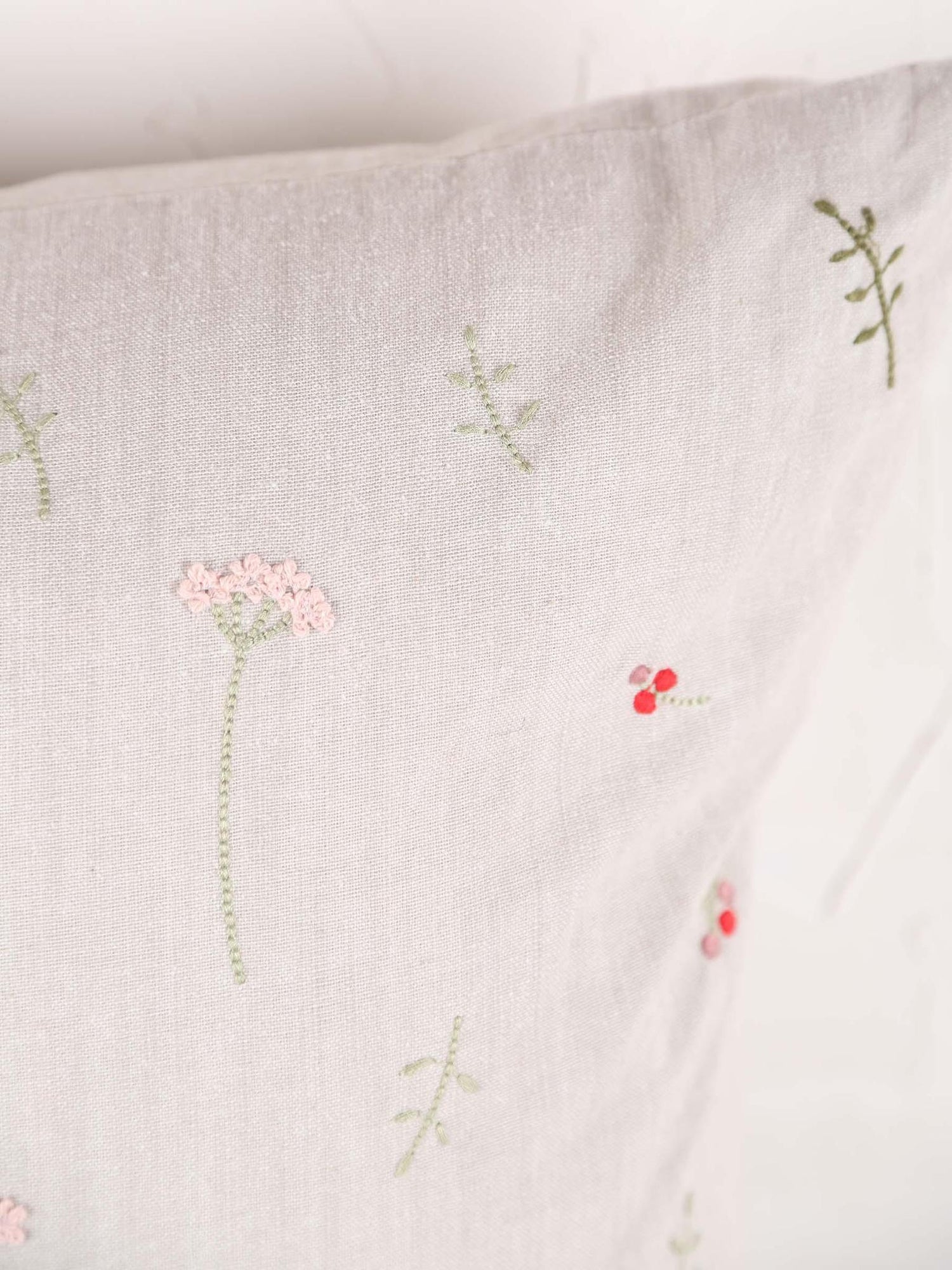 Felinne Linen Cushion