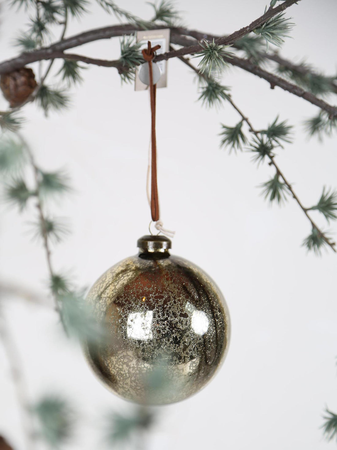 Nosille bauble - Silver &amp; Gold