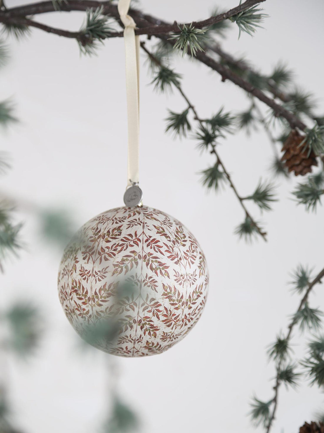 Hilde Patterned bauble - Red