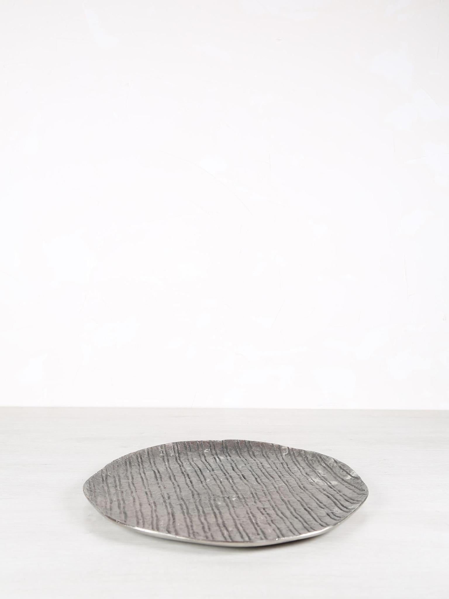 Grail Silver Striped Round Plate - 2 Sizes Available