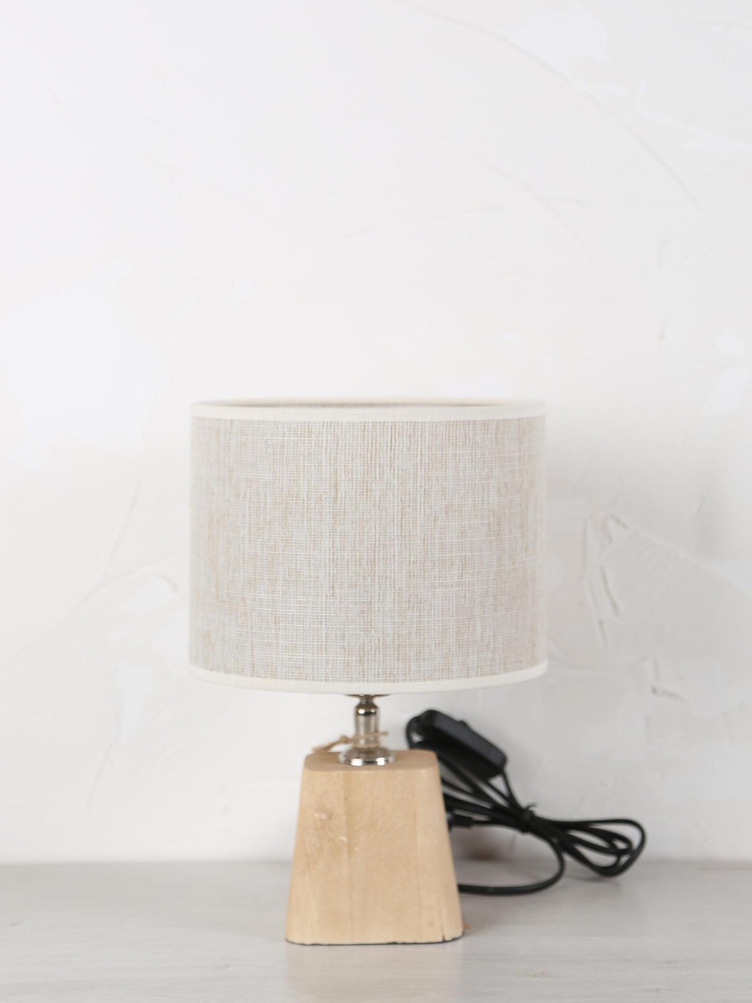 KARDAN Wooden natural Lamp - Wooden Base - Linen Shade