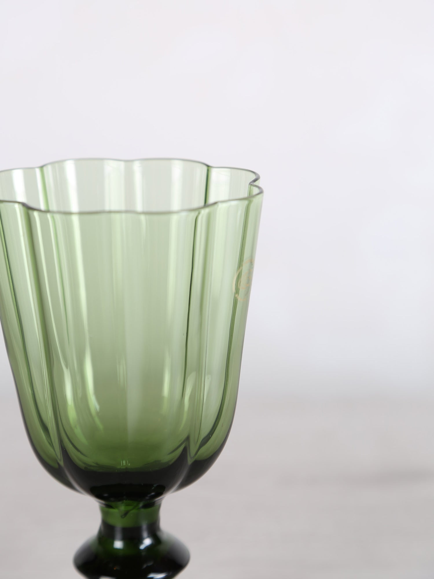 Floretta Fluted Wine Glass - Green -  9X9X15.5 cm