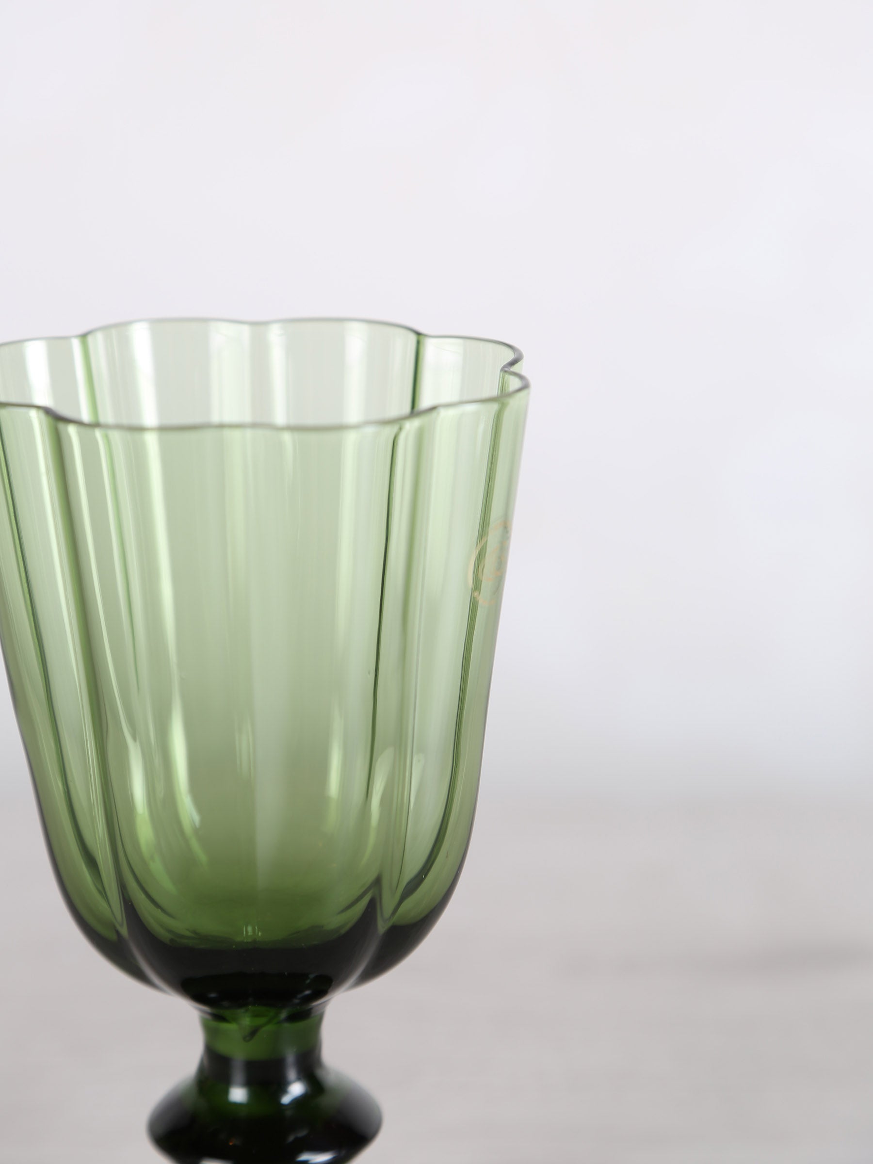 Floretta Fluted Wine Glass - Green -  9X9X15.5 cm
