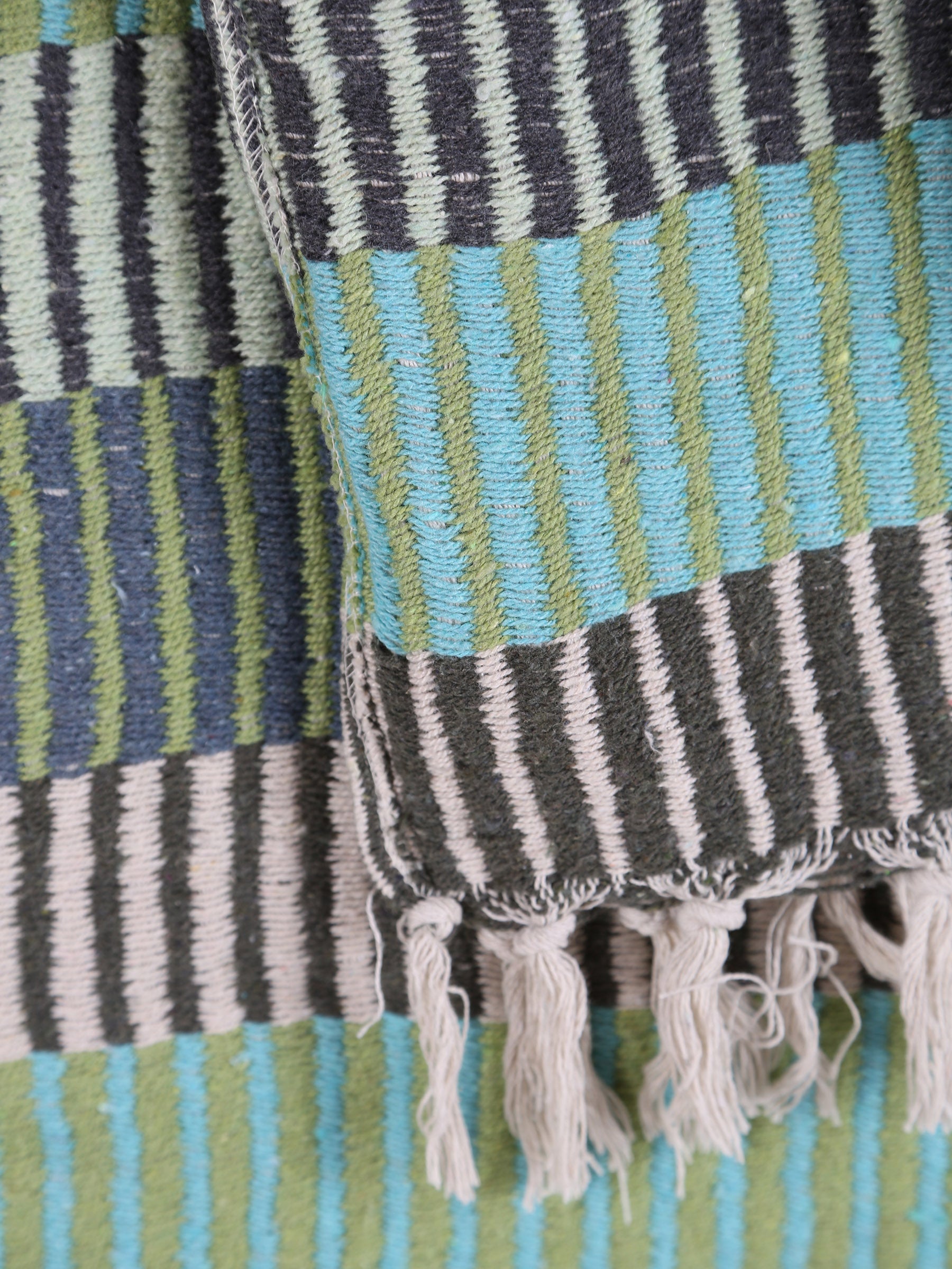 Isnel throw - Recycled Cotton - Green Hues