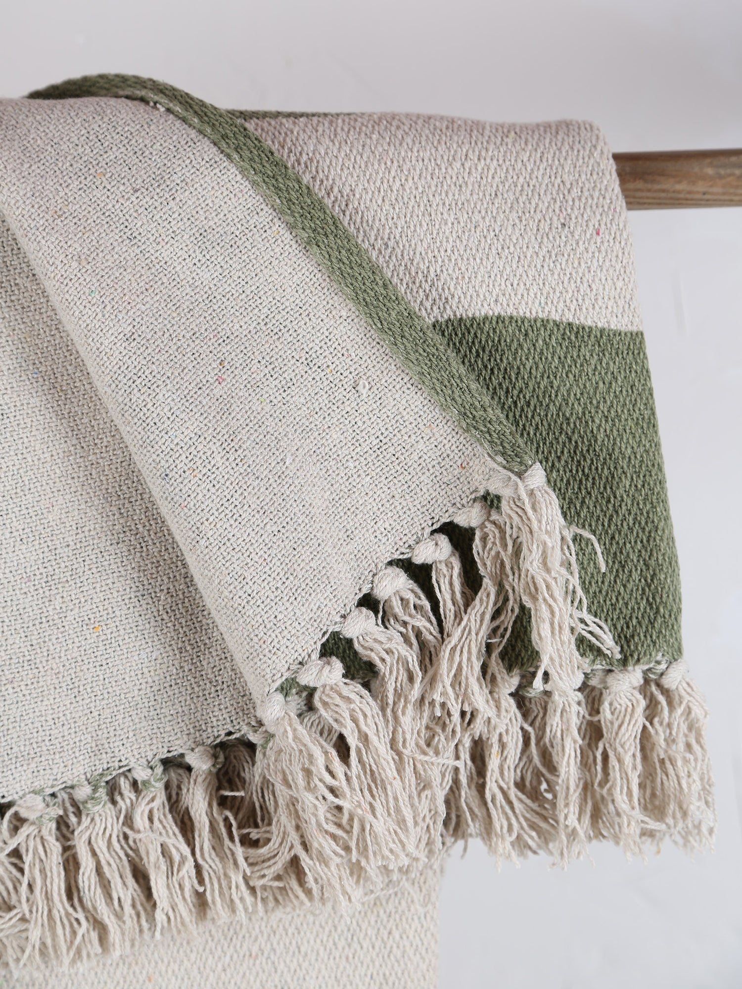 Dalmine Throw - Flowing Print - Recycled Cotton - Warm Green