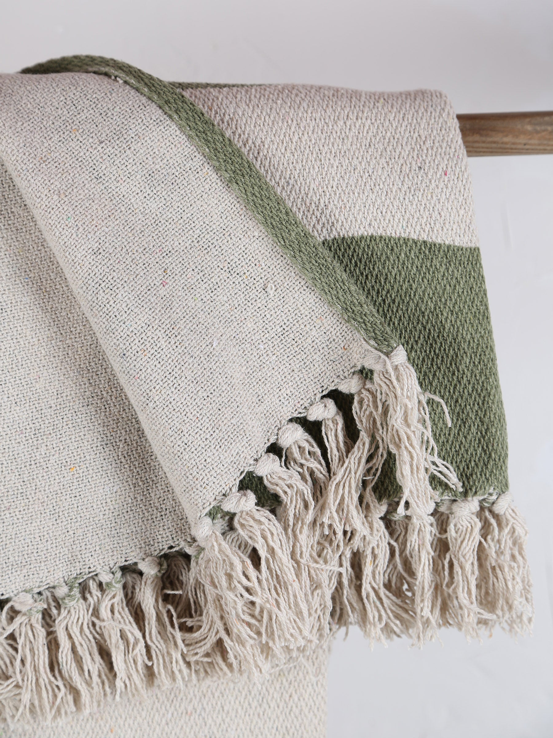 Dalmine Throw - Flowing Print - Recycled Cotton - Warm Green