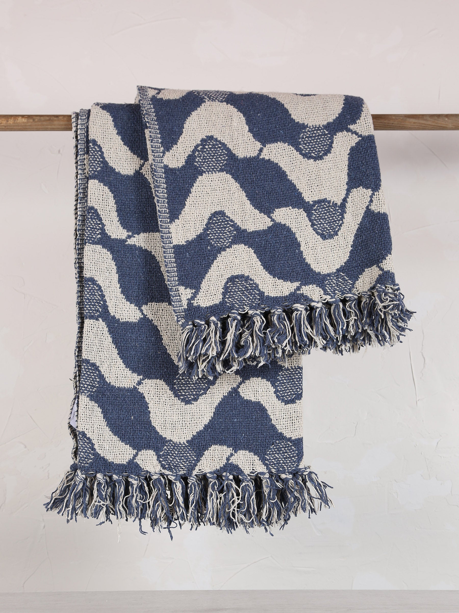Santena Throw - Flowing Print - Recycled Cotton - Deep Blue, Neutral