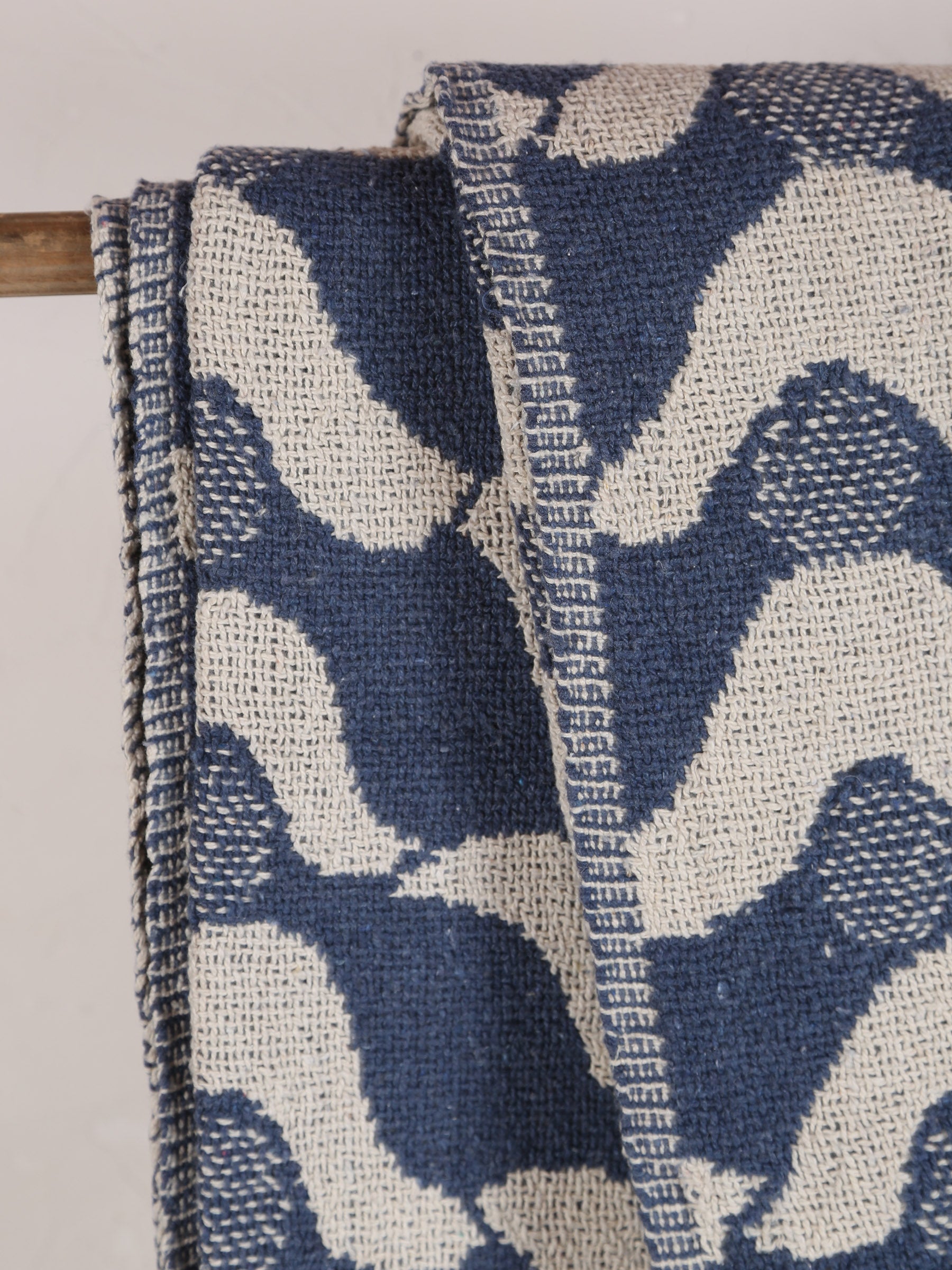 Santena Throw - Flowing Print - Recycled Cotton - Deep Blue, Neutral