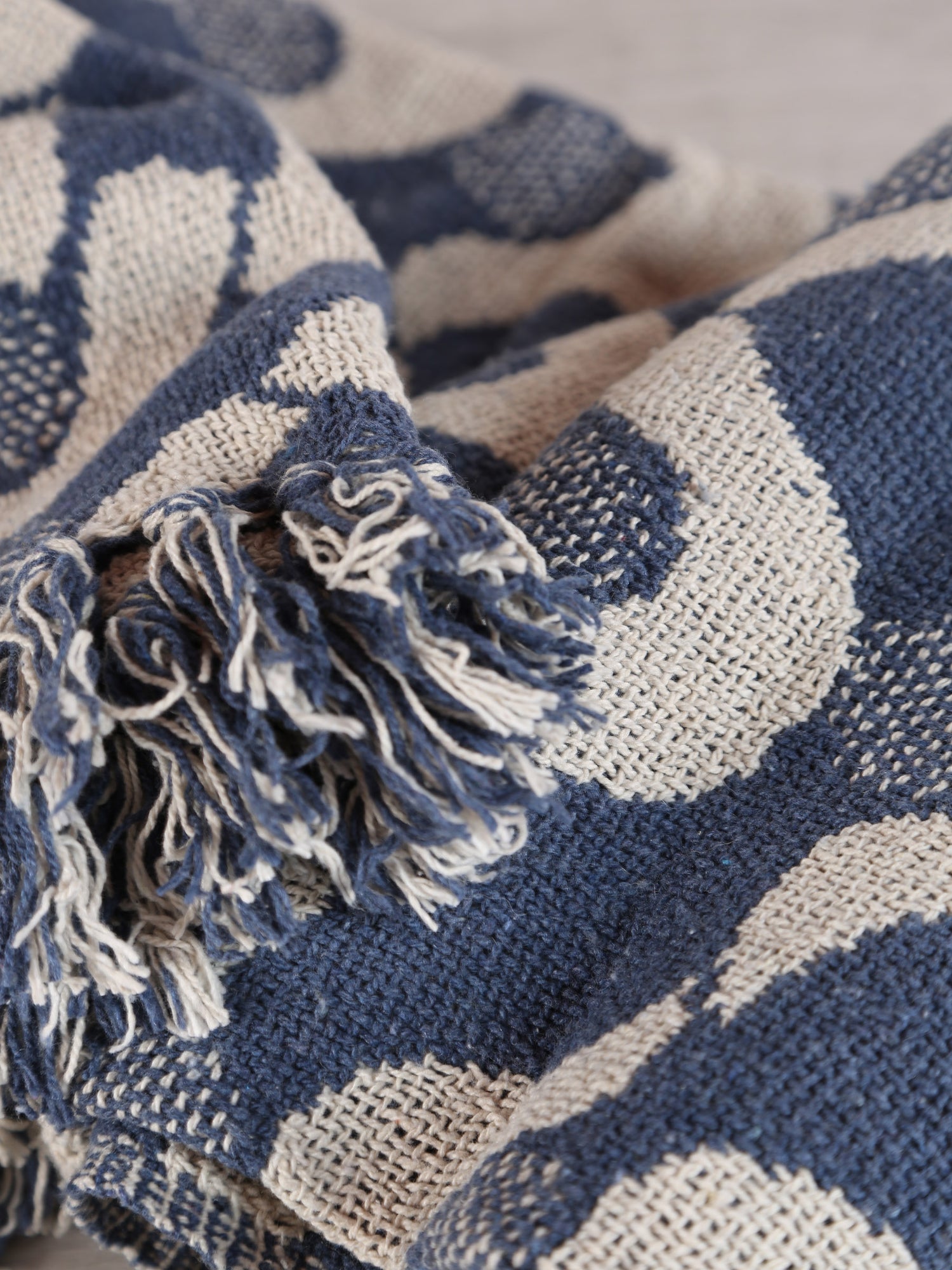 Santena Throw - Flowing Print - Recycled Cotton - Deep Blue, Neutral