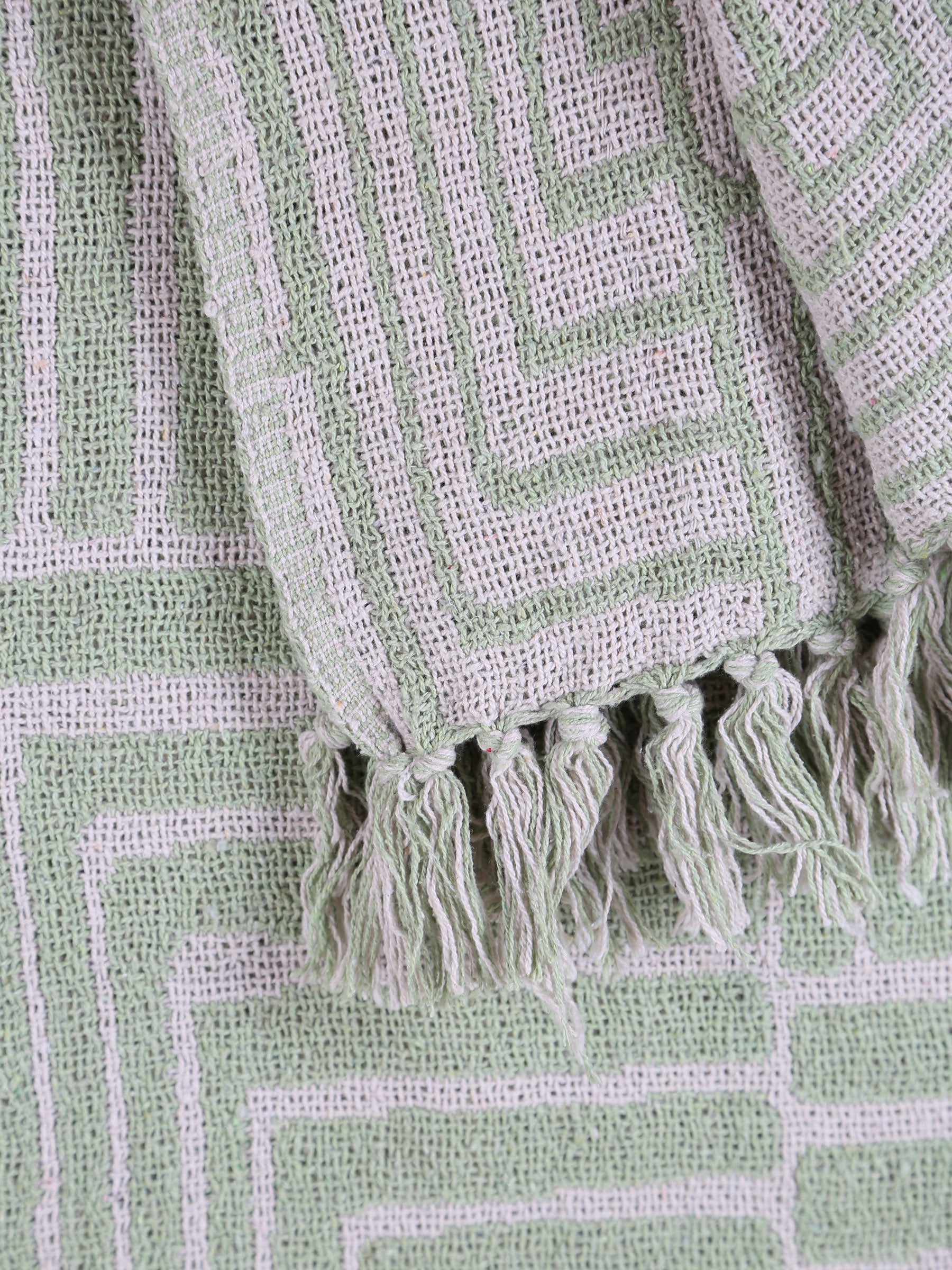 Velva Throw - Tiled Print - Recycled Cotton - Pistachio Green