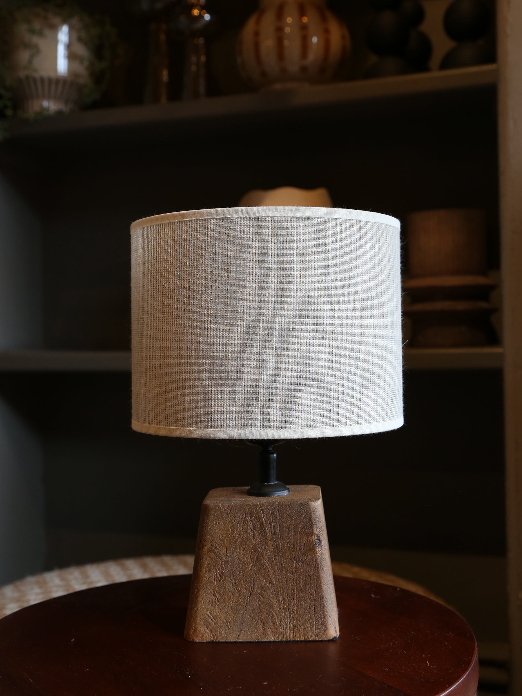 Kardan Dark Wooden Lamp - Linen Shade