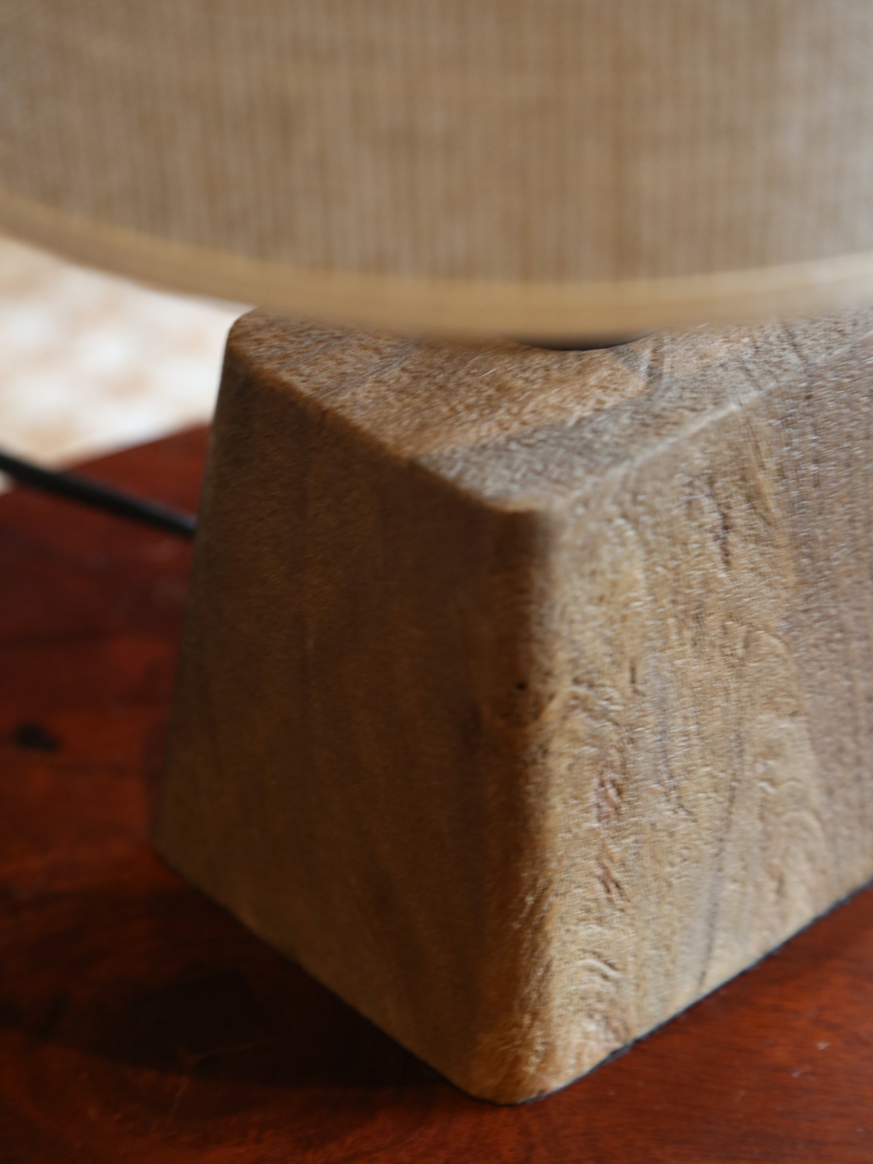 Kardan Dark Wooden Lamp - Linen Shade