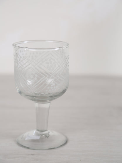 Kiyomi Engraved Wine Glass