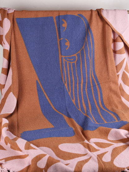 Atle Throw - Recycled Cotton - Swirled Abstract Woman Print