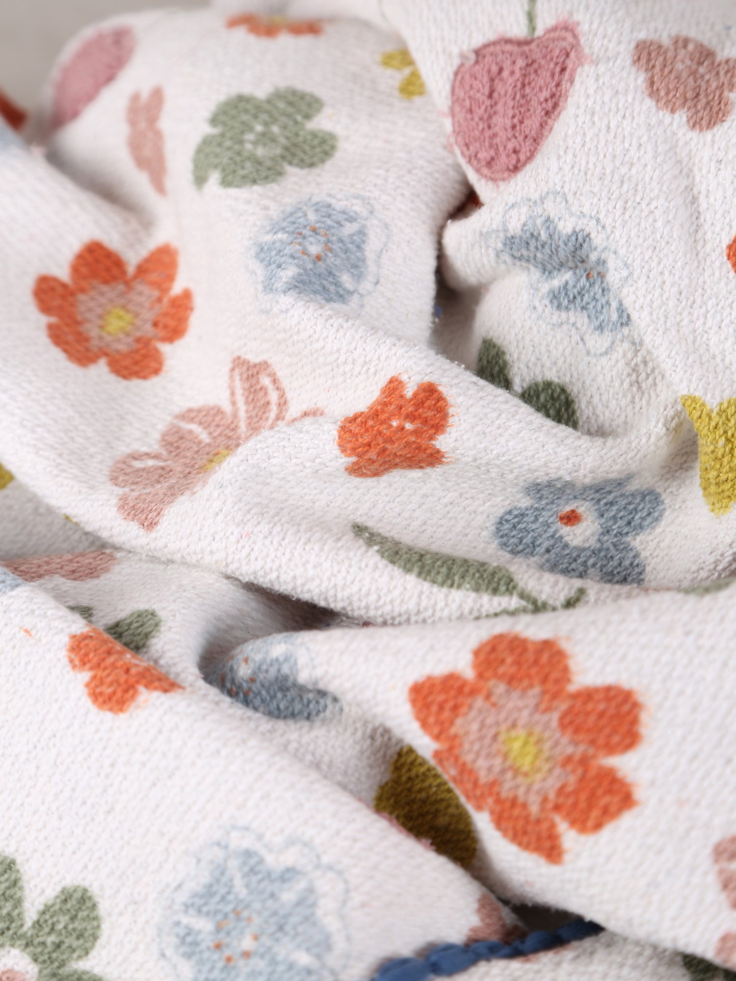 Cherry Throw - Floral Printed - Recycled Cotton - Pastel Tones