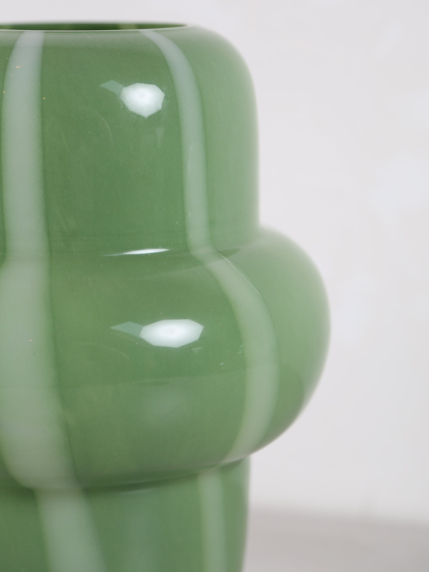 Ylien Green &amp; White Glass Vase - 2 Sizes Available