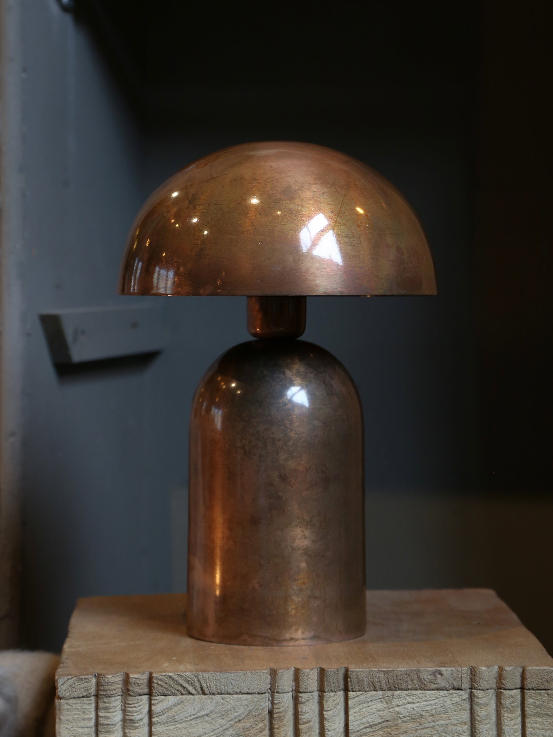 Tolima Table lamp - Copper, Bronze Coloured Metal - 23x35 cm