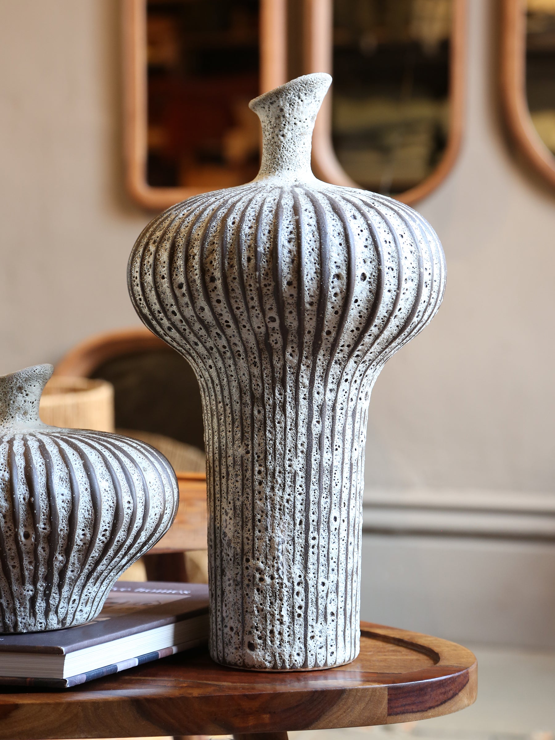 Nevano Ceramic Matte Vase - Dark Brown - 23x22,5x18 cm