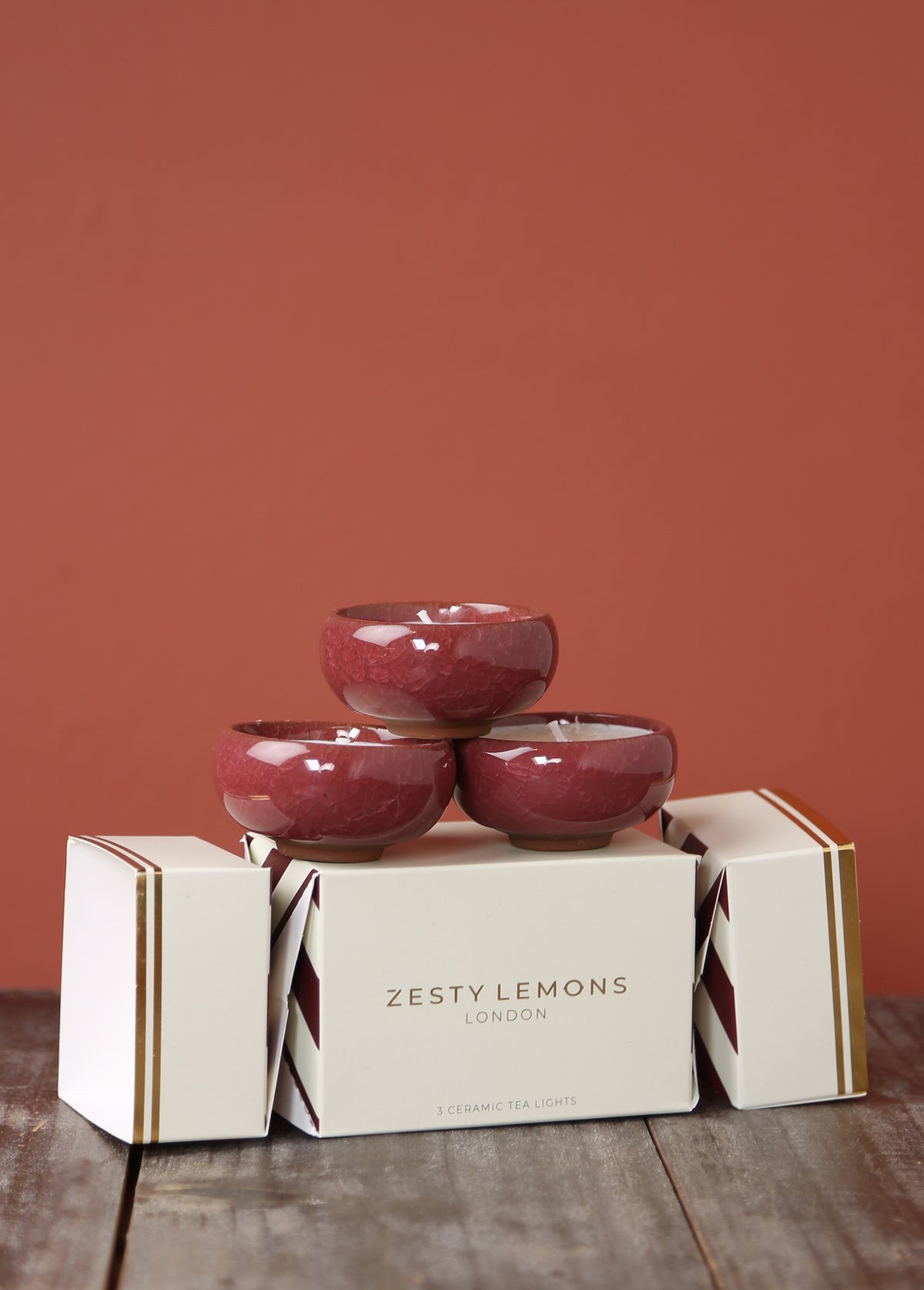 Under the Tree: Burgundy Tea Light Cracker - Set of 3