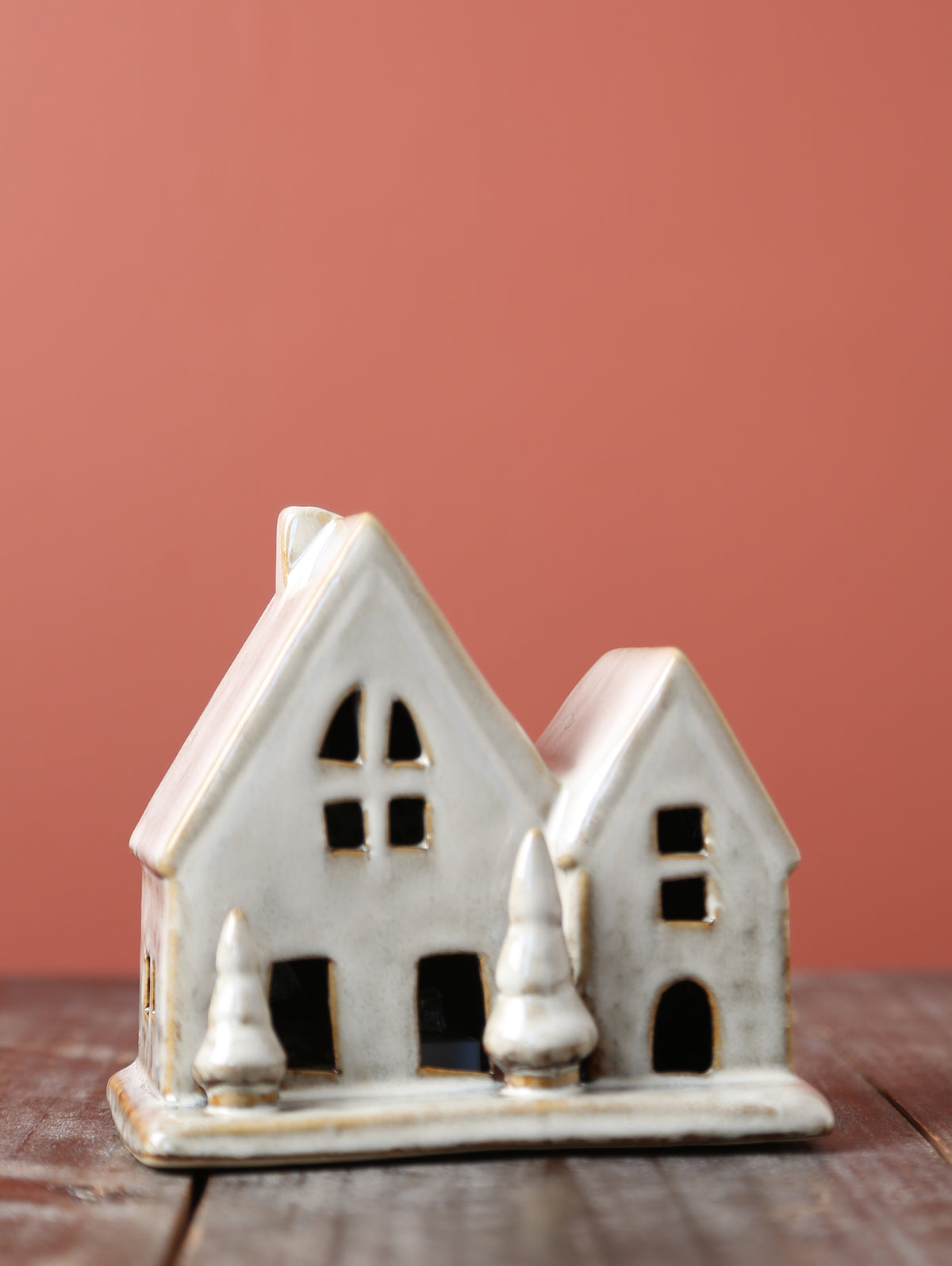 Ceramic Glowing Pine Home