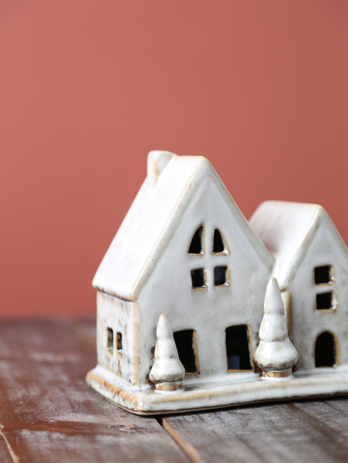 Ceramic Glowing Pine Home