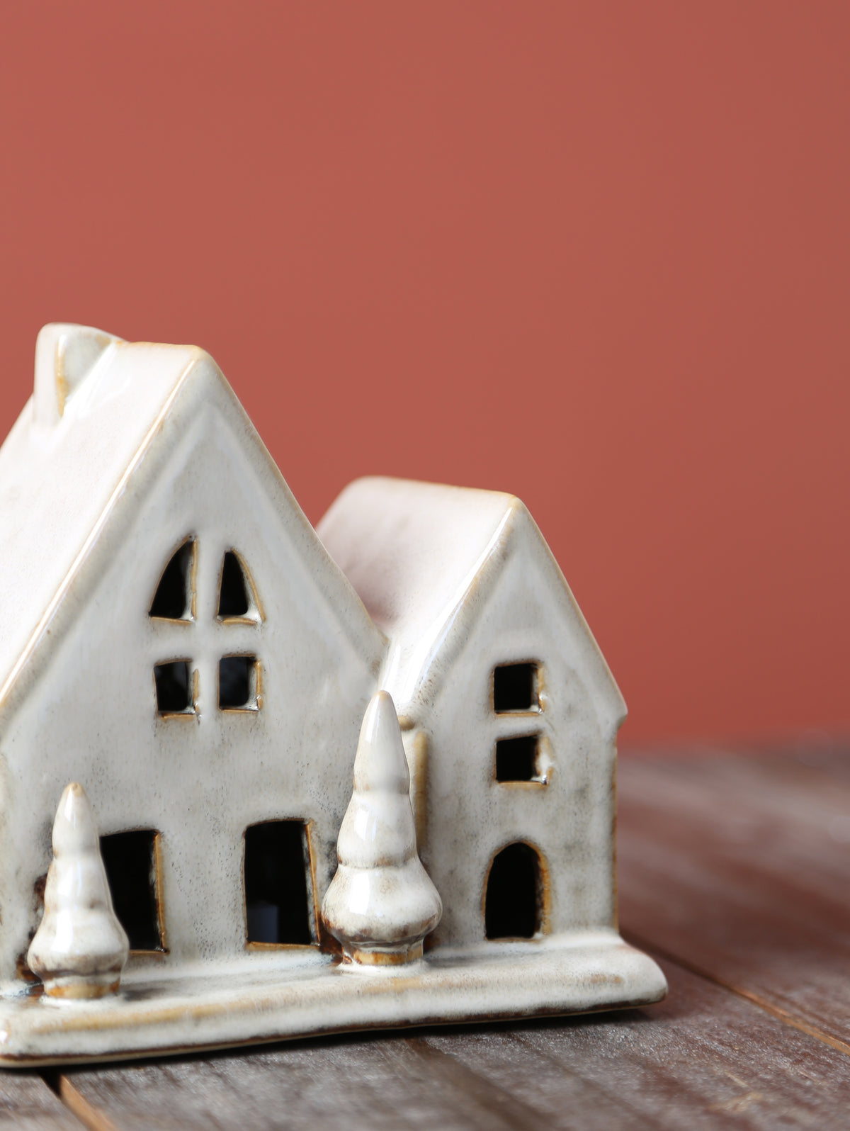Ceramic Glowing Pine Home