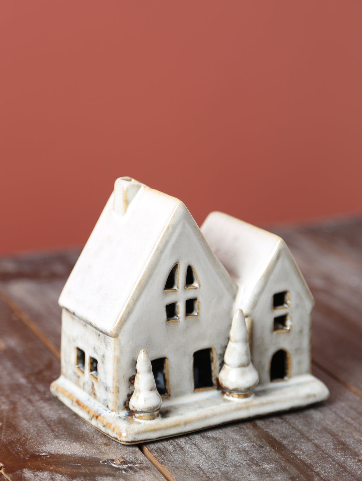 Ceramic Glowing Pine Home