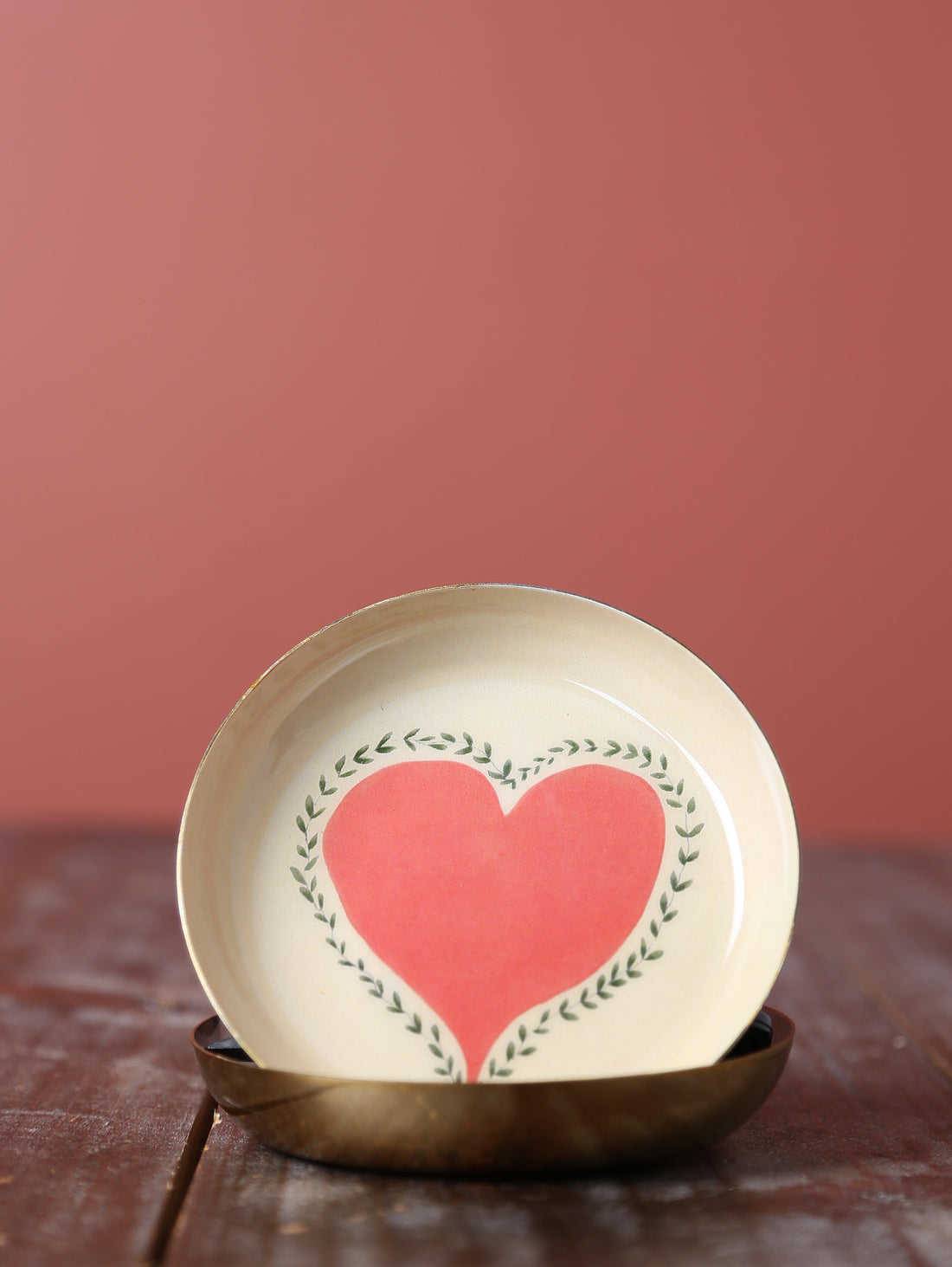 Round Enamel Tray - Heart