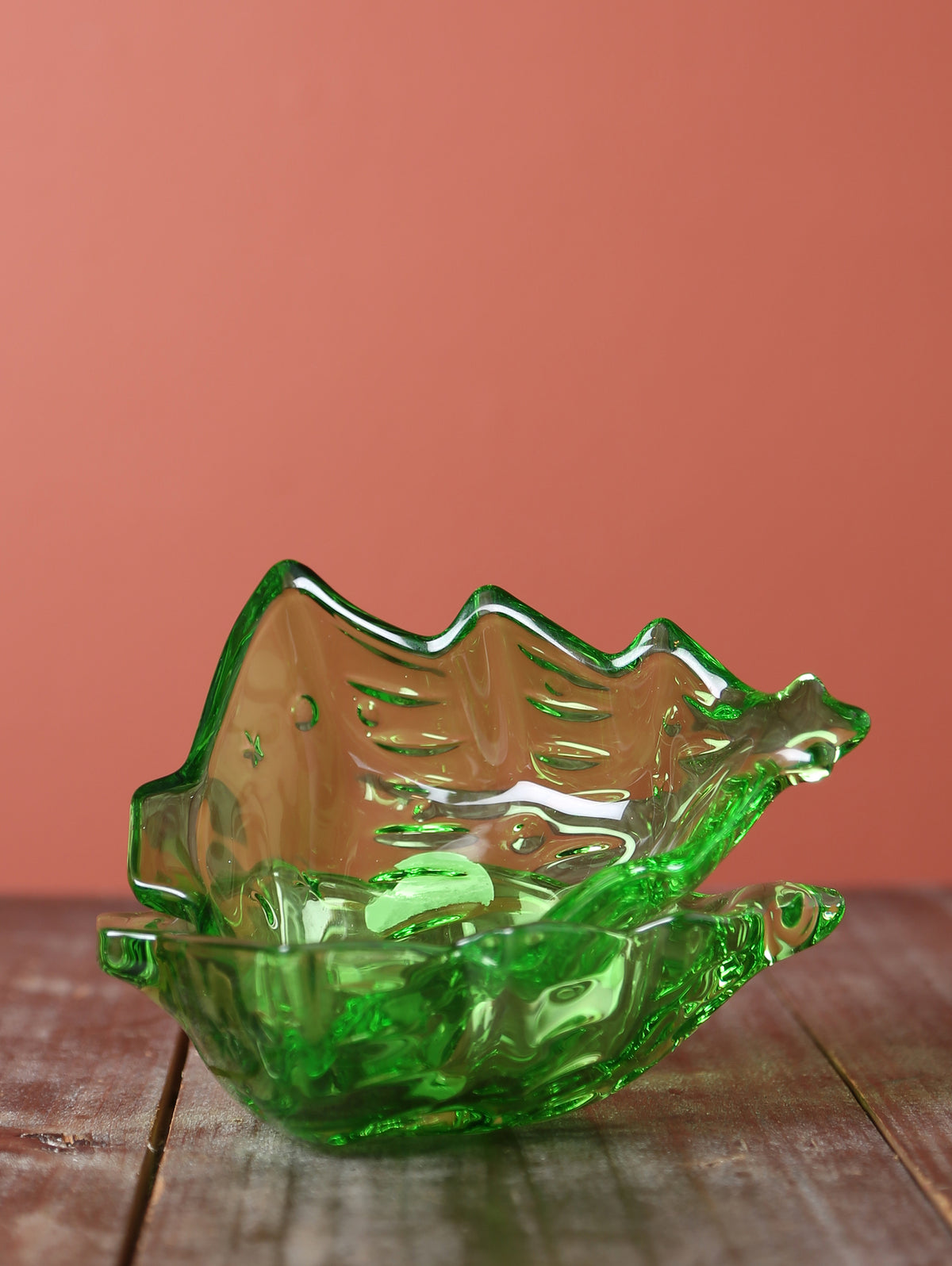 Christmas Tree Glass Bowl - Textured Green