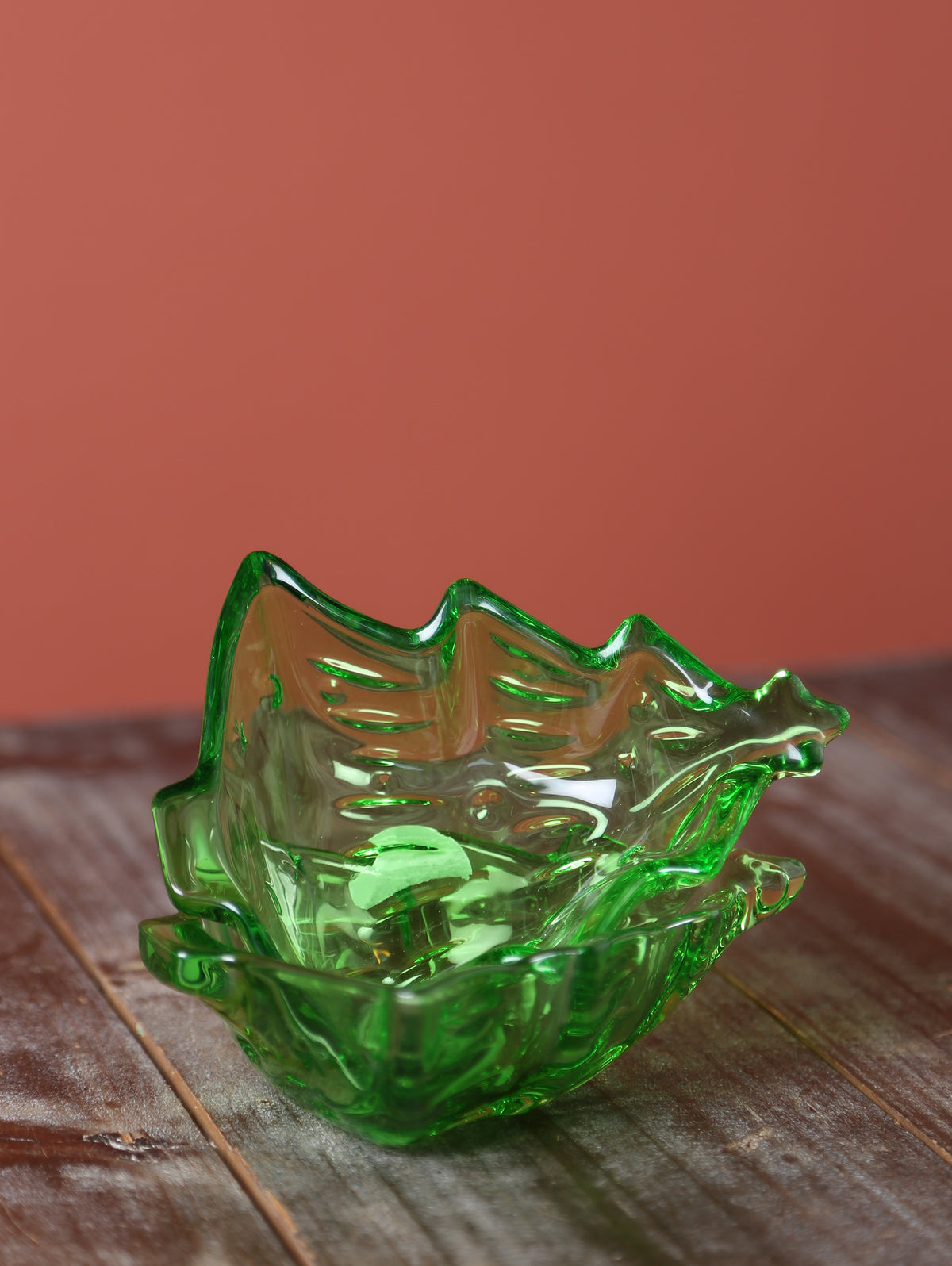 Christmas Tree Glass Bowl - Textured Green