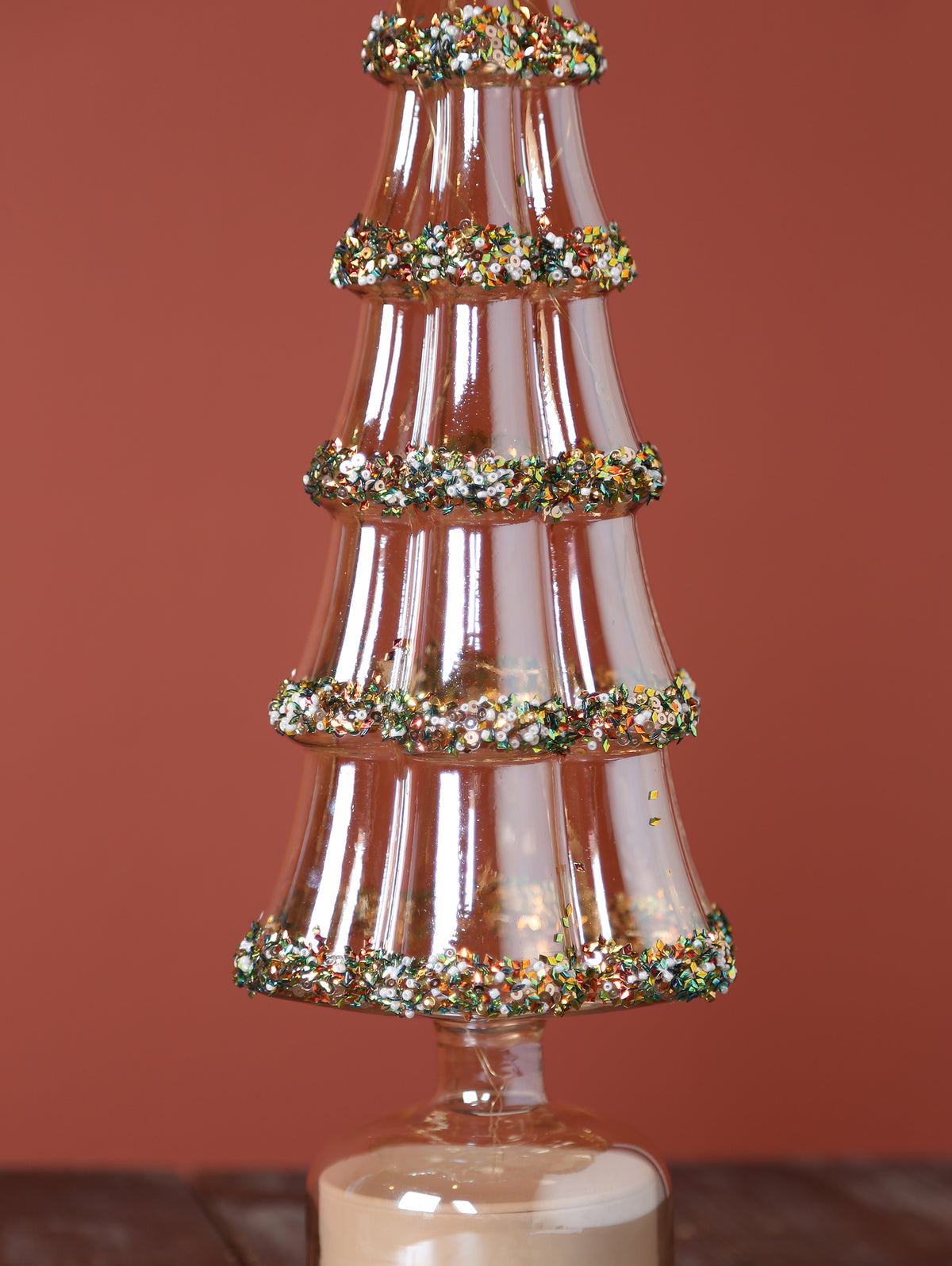 Amber Sequin, Glass rotating tree