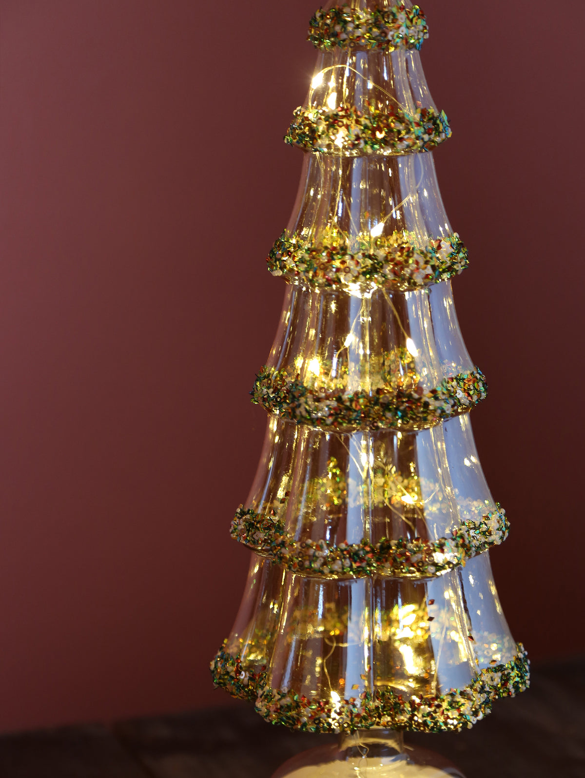 Amber Sequin, Glass rotating tree