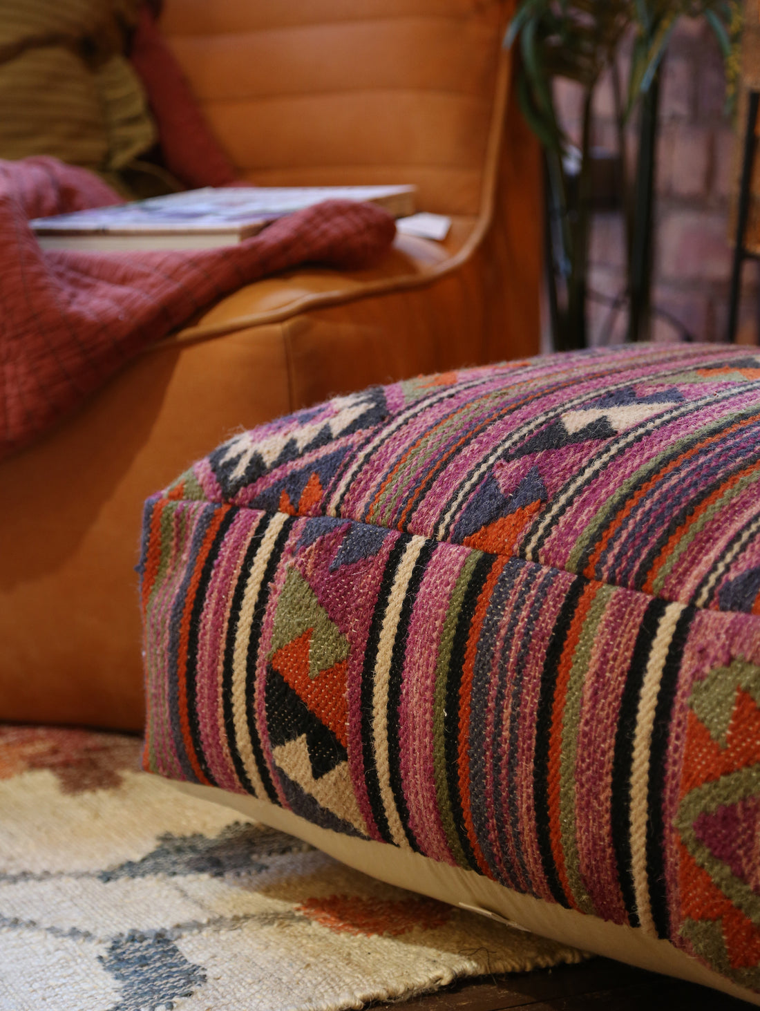 Handwoven Jute Poufe - Plum