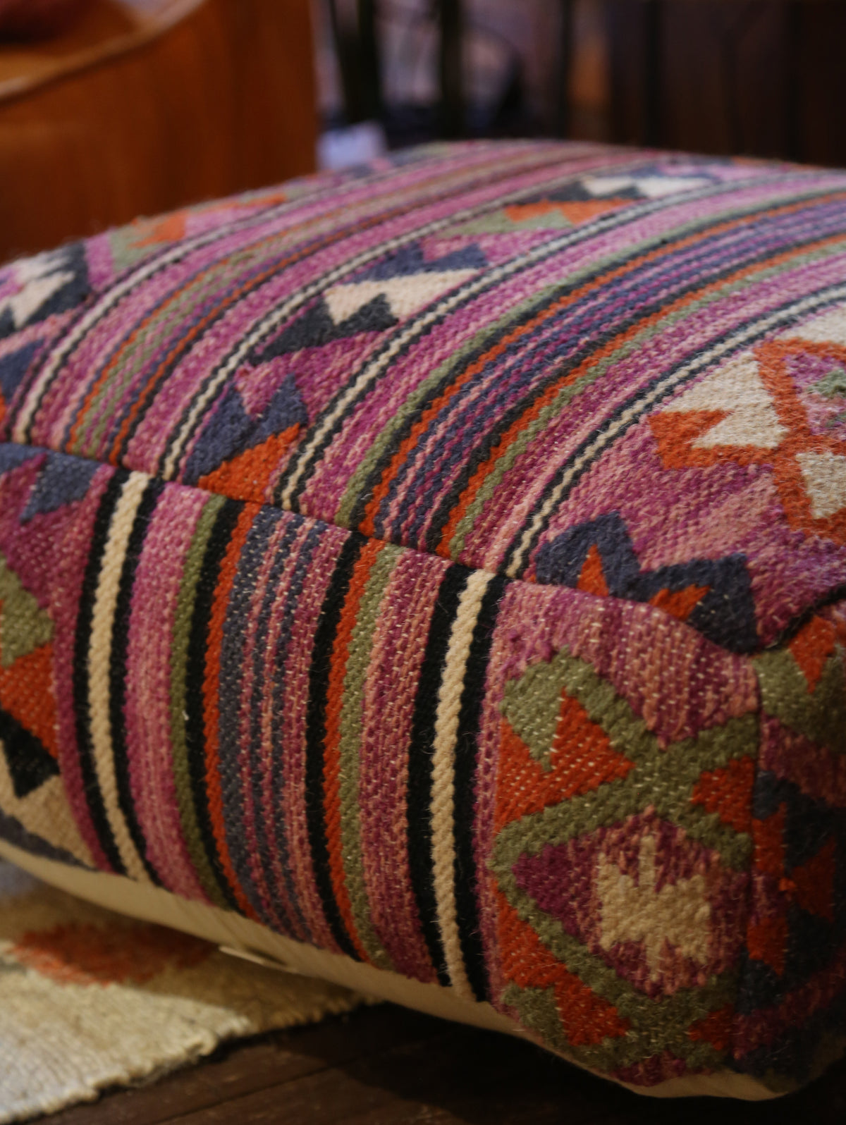 Handwoven Jute Poufe - Plum