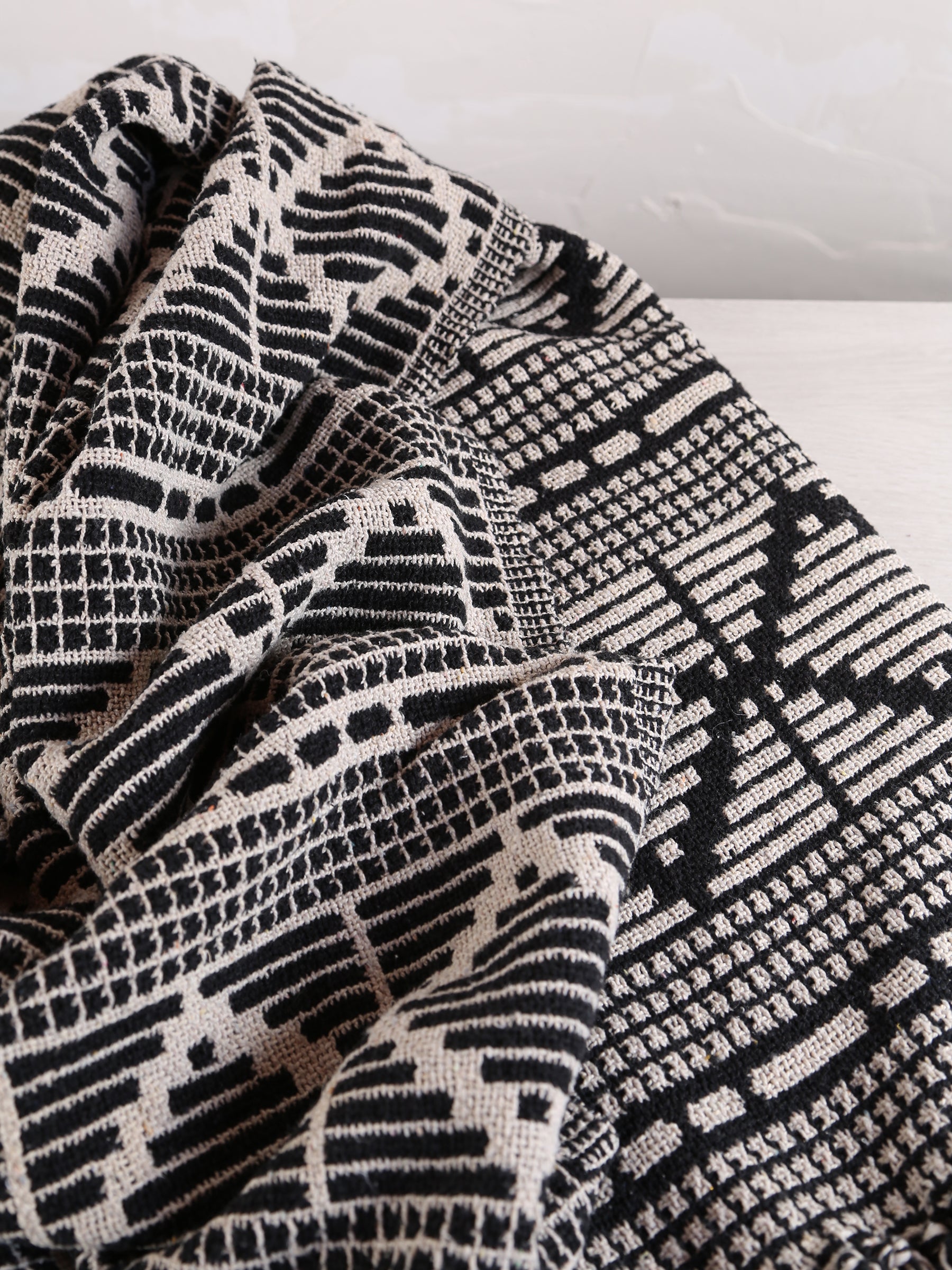 Gutte - Printed Recycled Cotton Throw - Black