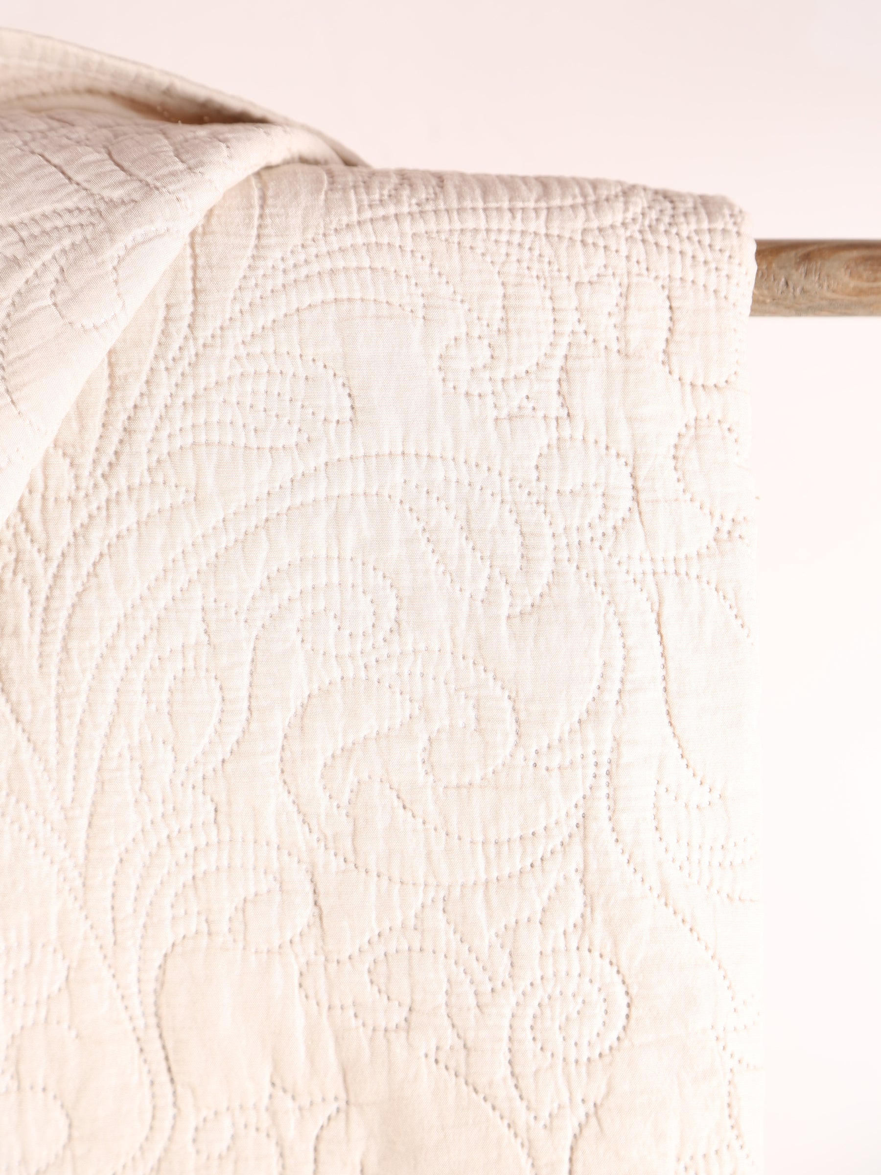 Isabelle Quilted Throw - Linen