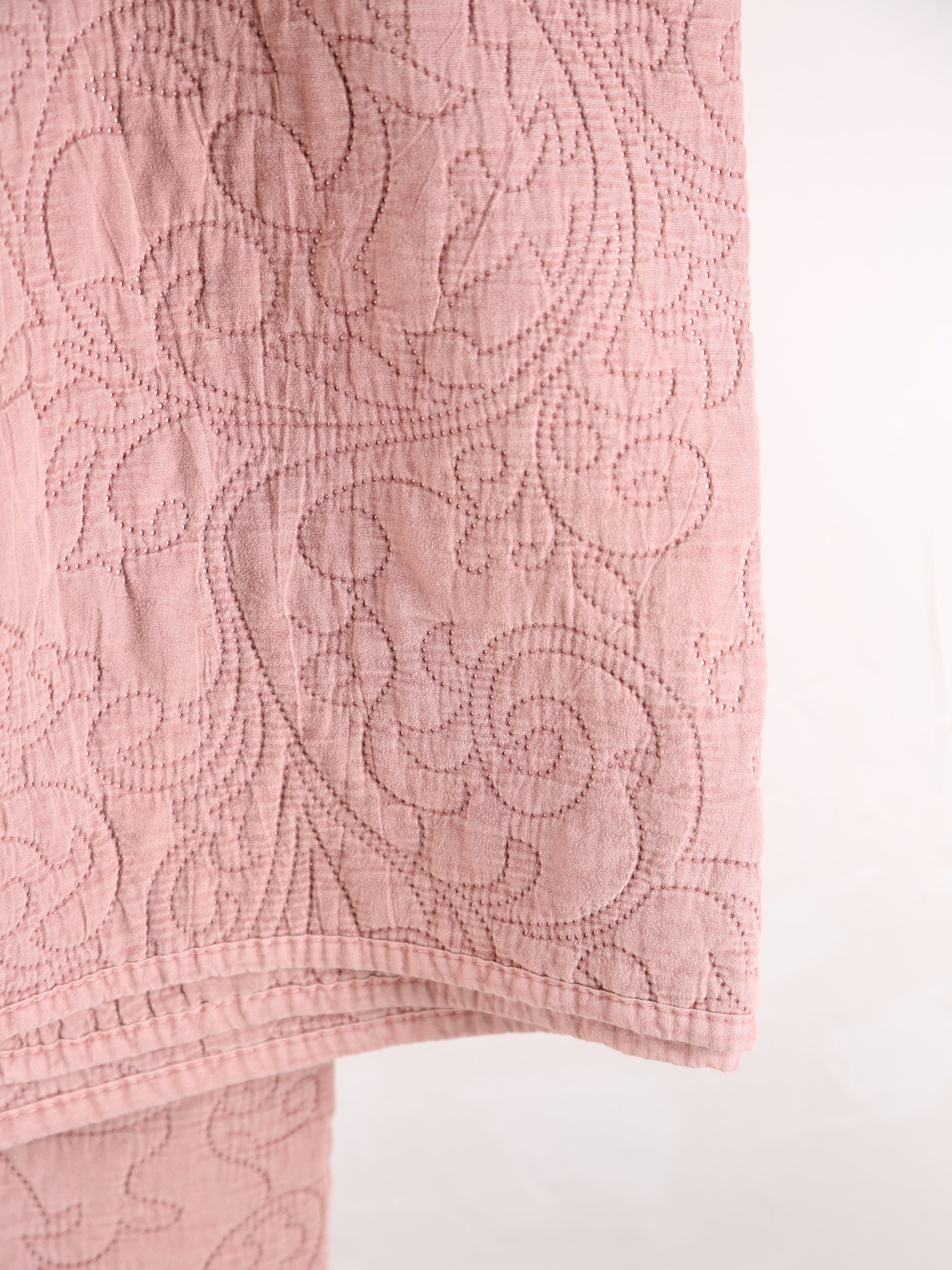 Isabelle Quilted Throw - Dark Rose