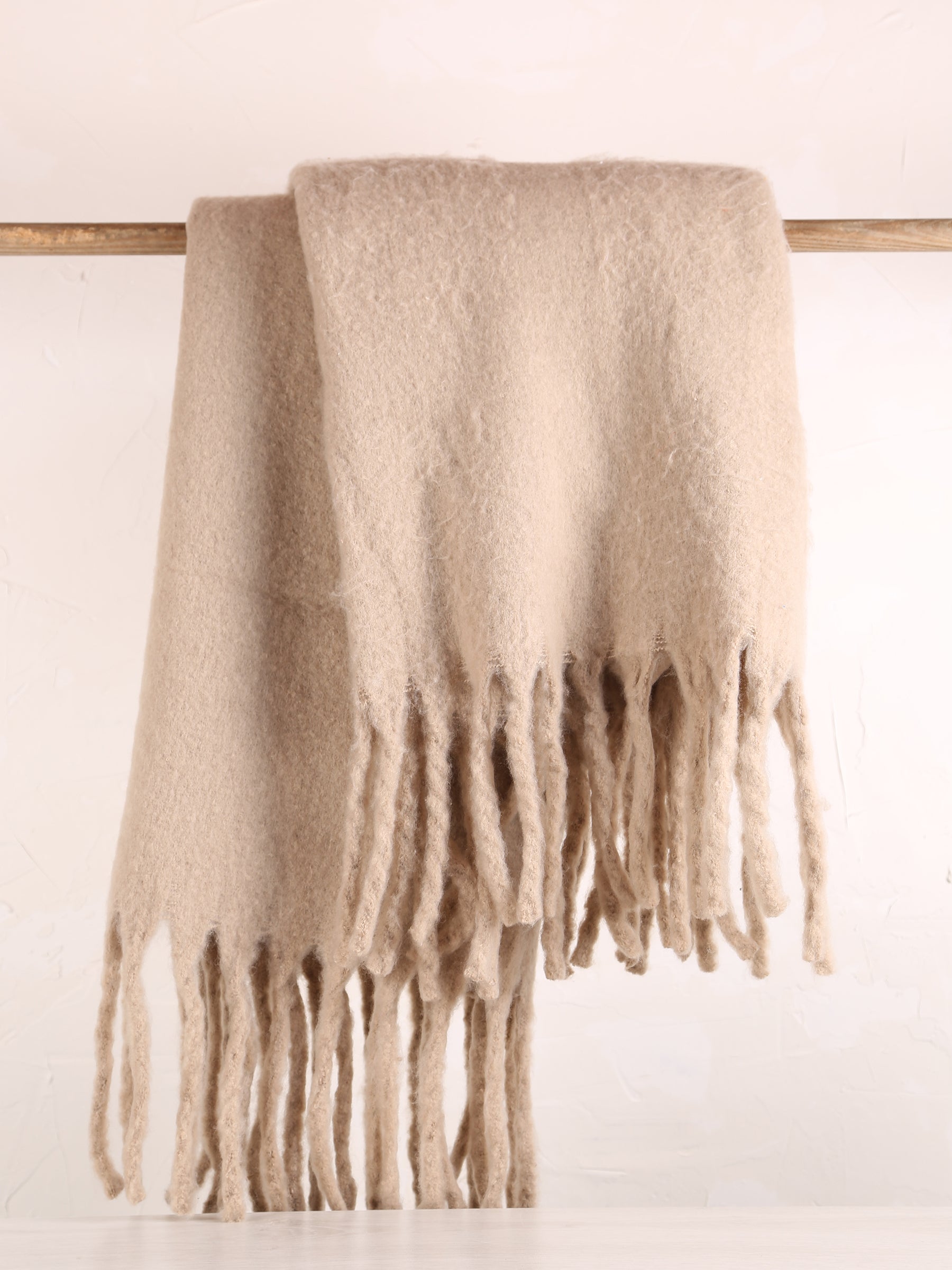 Isabel Recycled Plain Fringed Throw - Nuage