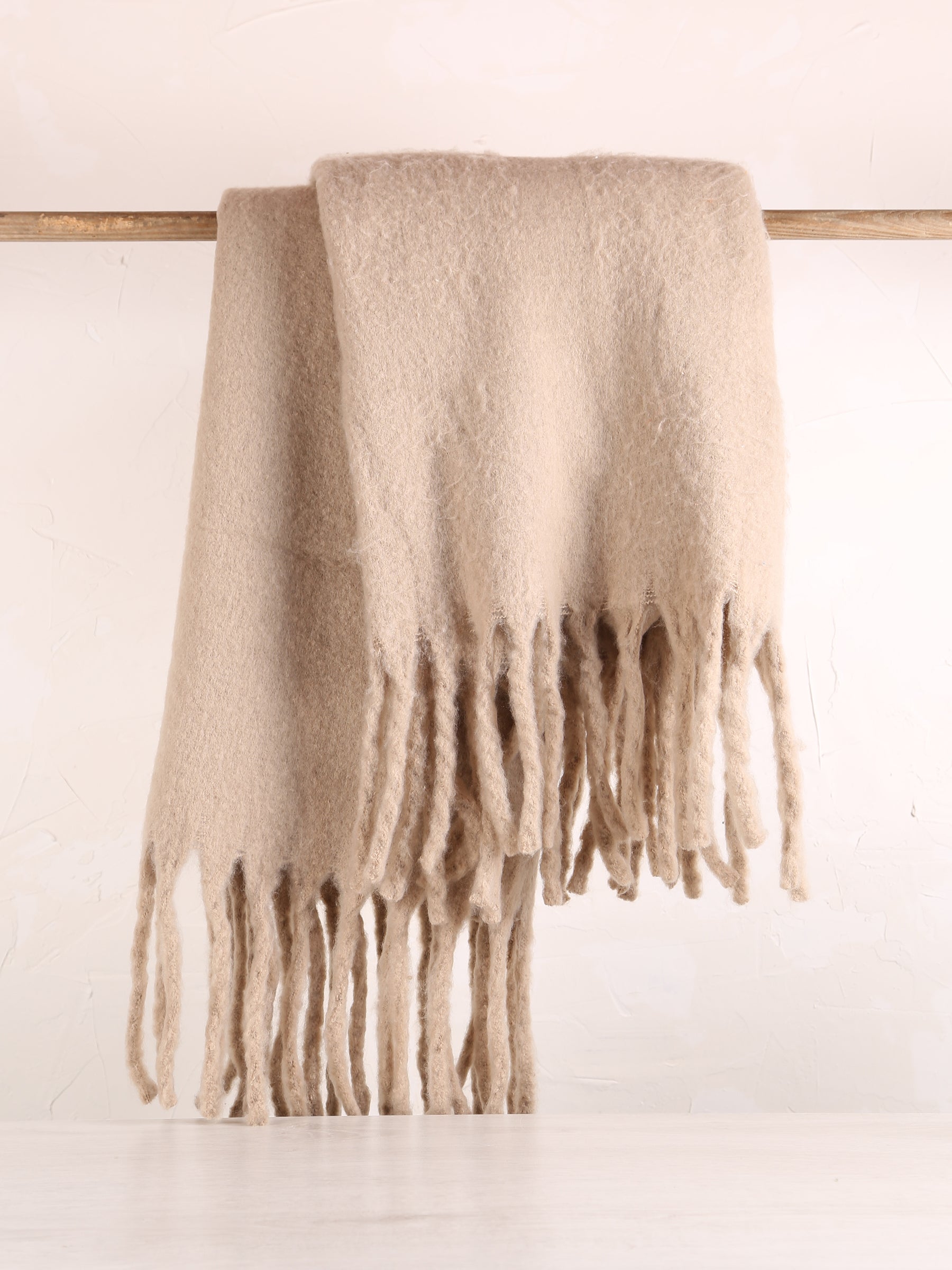 Isabel Recycled Plain Fringed Throw - Nuage