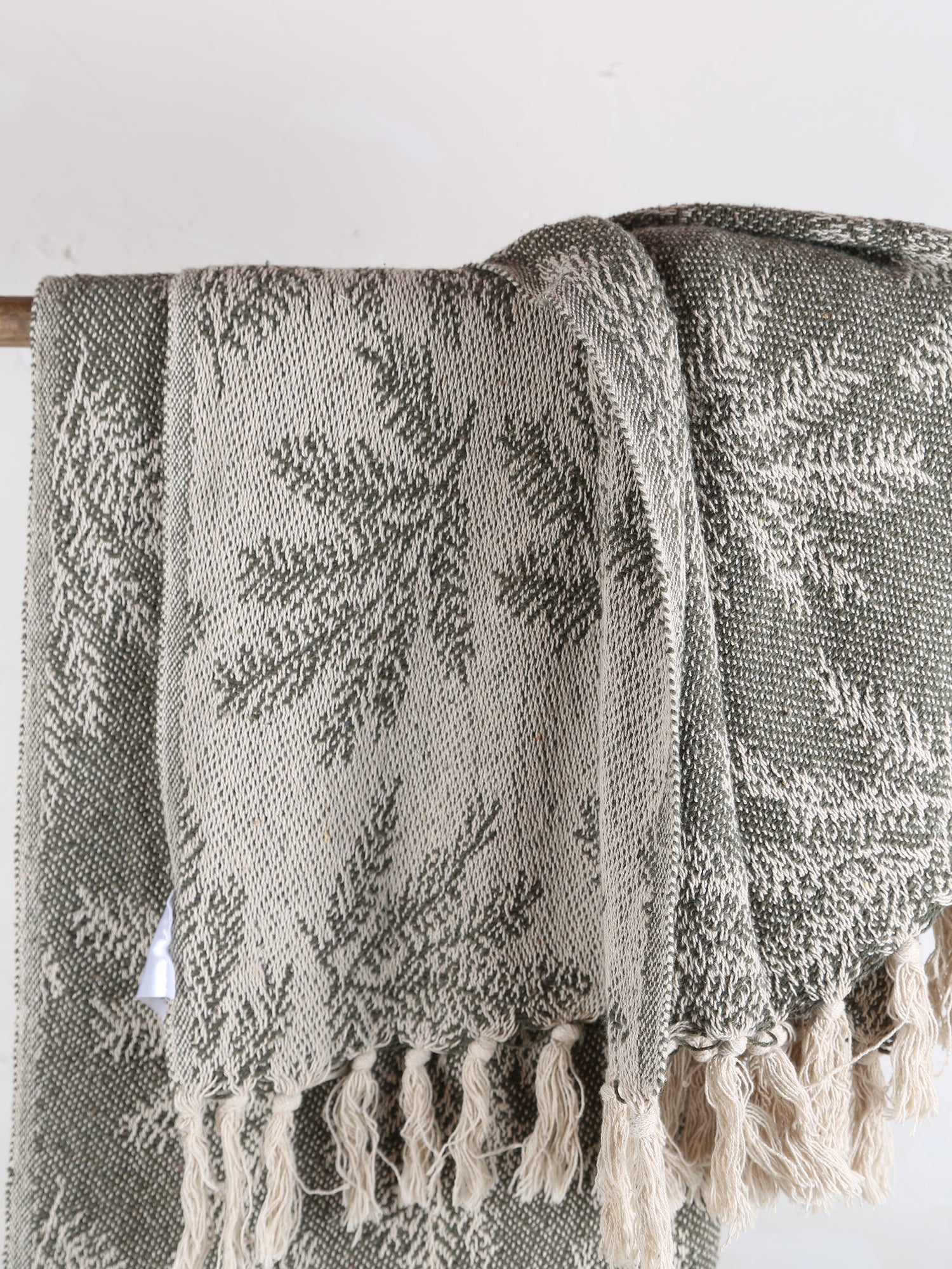 Gabriela Recycled Cotton Throw - Leaf Green AUGUST