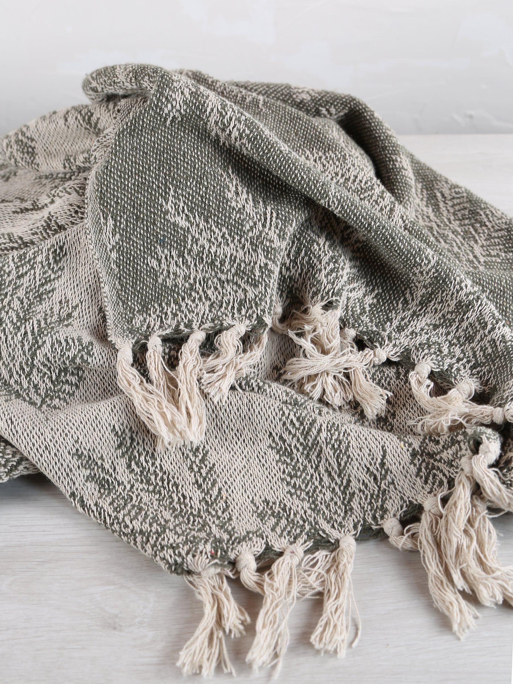 Gabriela Recycled Cotton Throw - Leaf Green AUGUST
