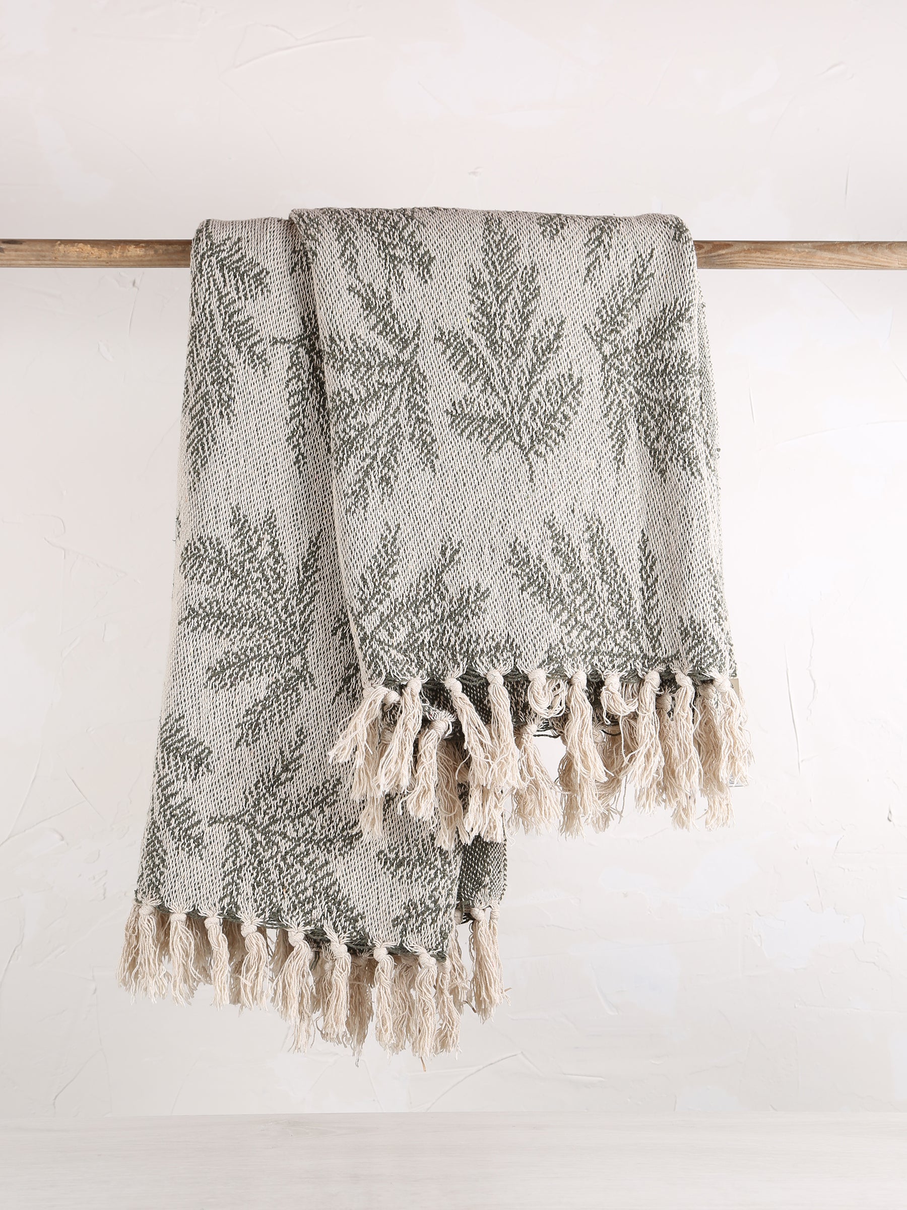 Gabriela Recycled Cotton Throw - Leaf Green AUGUST