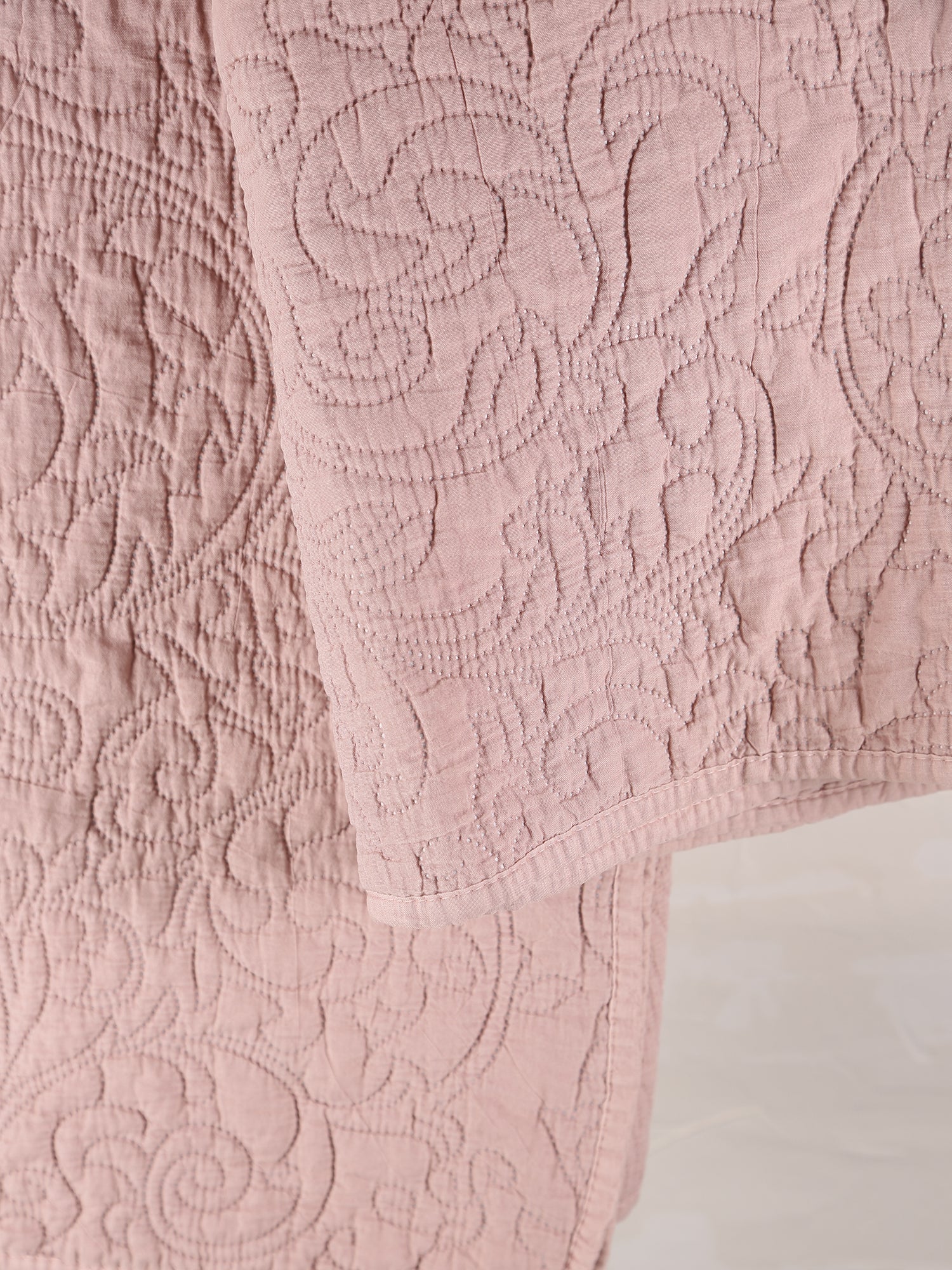 Isabelle Quilted Throw - Rose